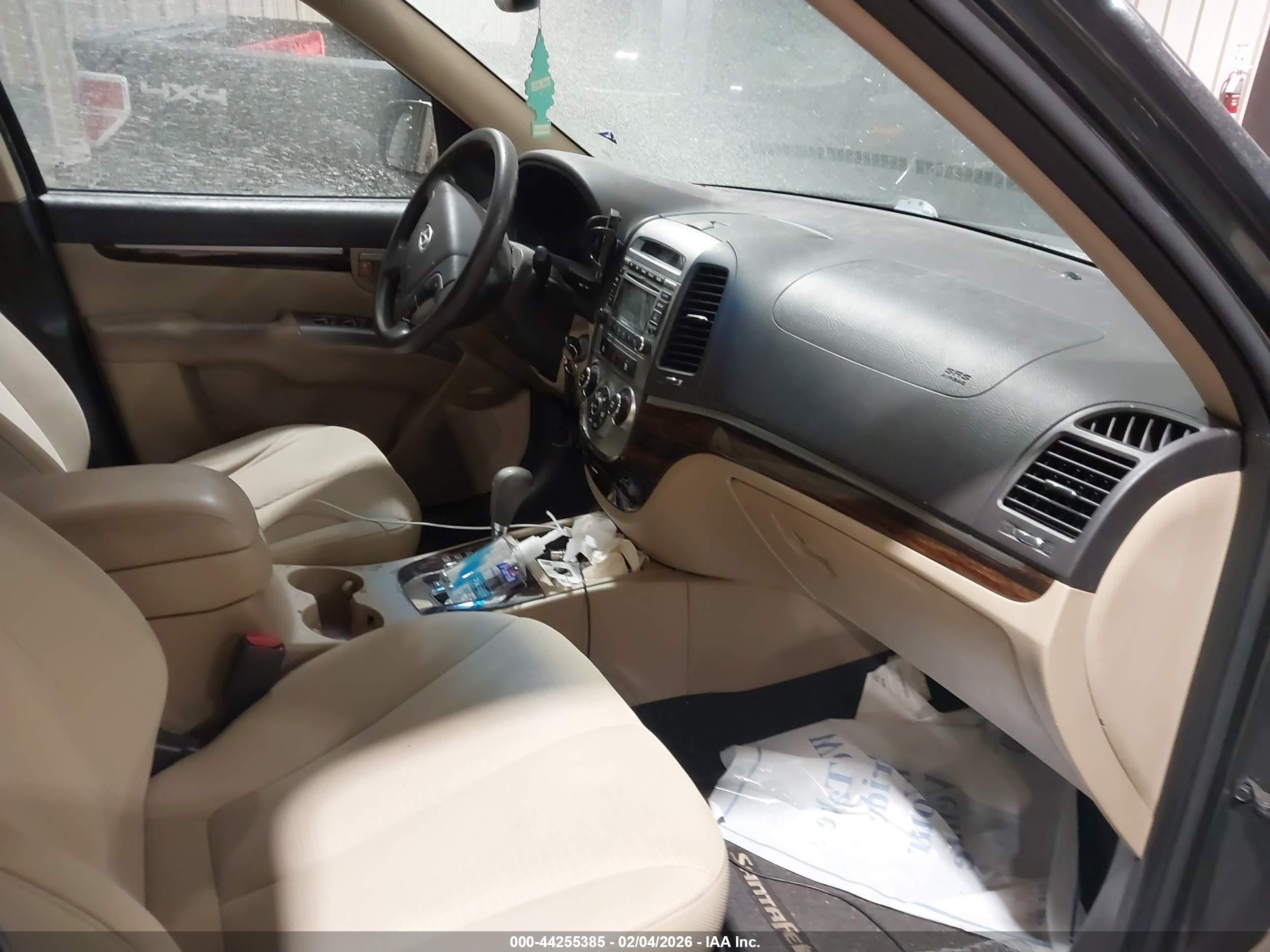 HYUNDAI SANTA image 5