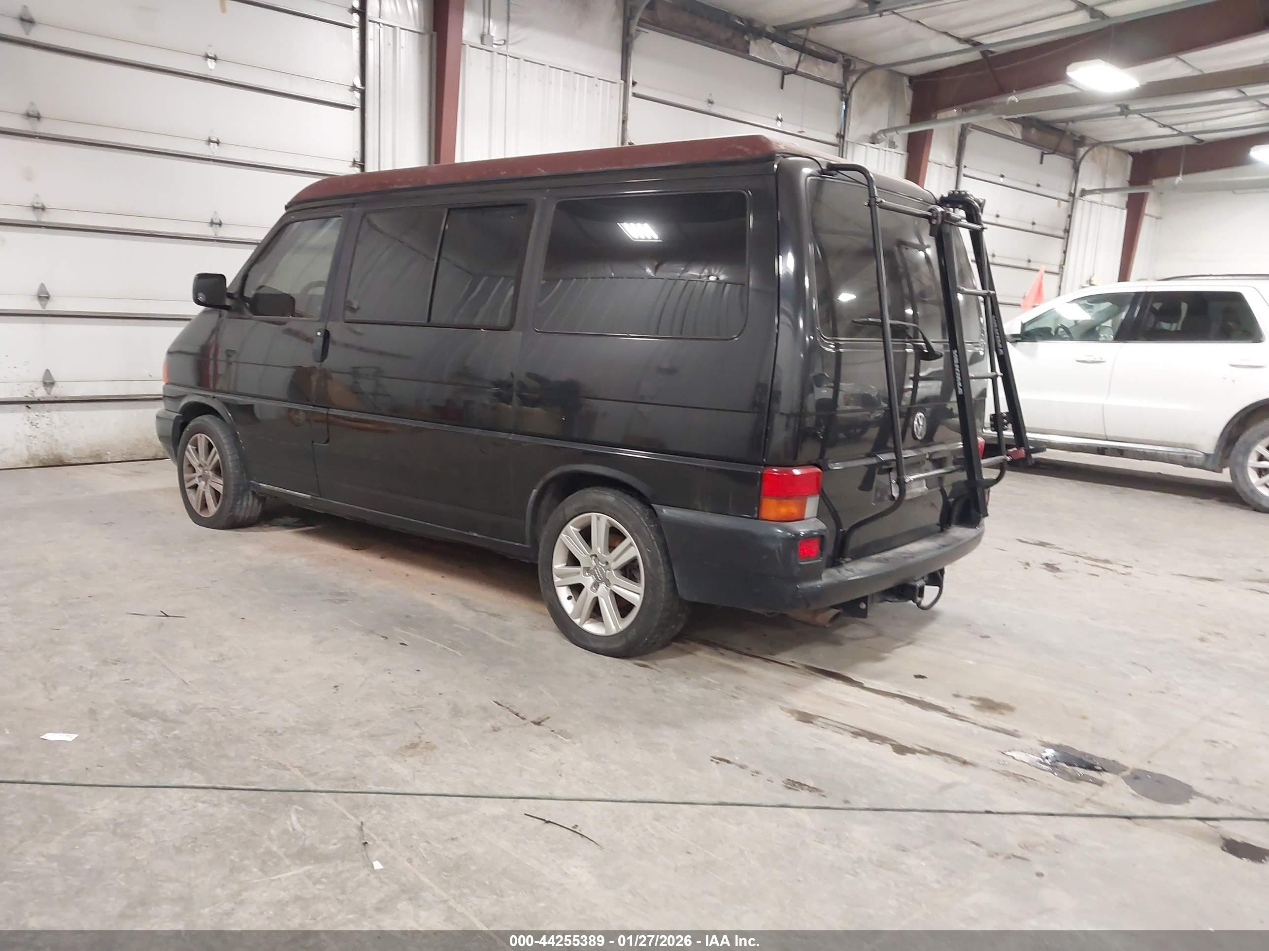 VOLKSWAGEN EUROVAN image 3