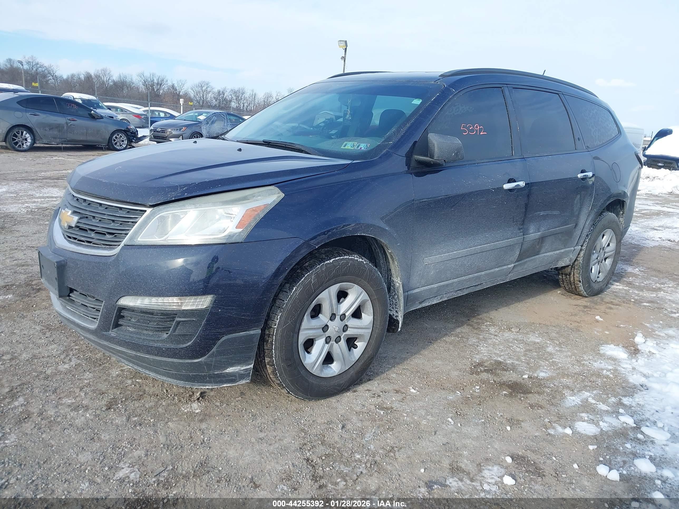 CHEVROLET TRAVERSE image 2