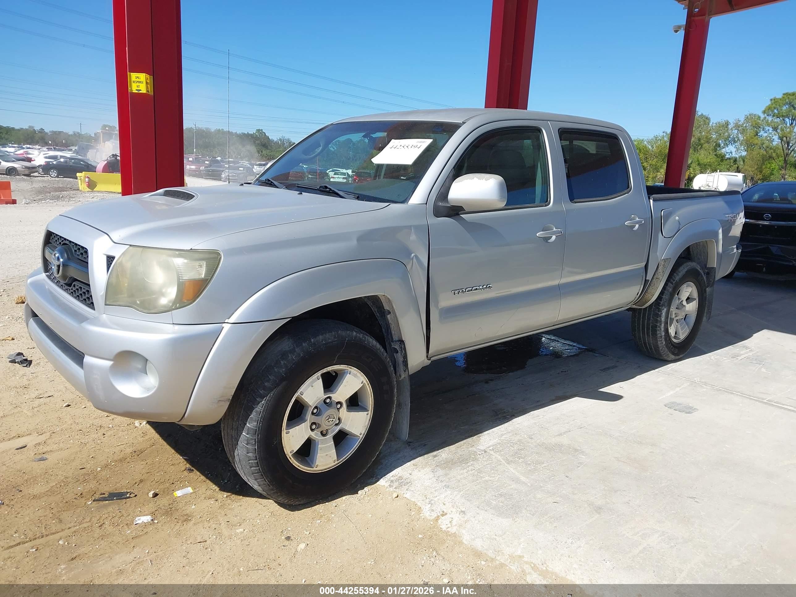 TOYOTA TACOMA image 2