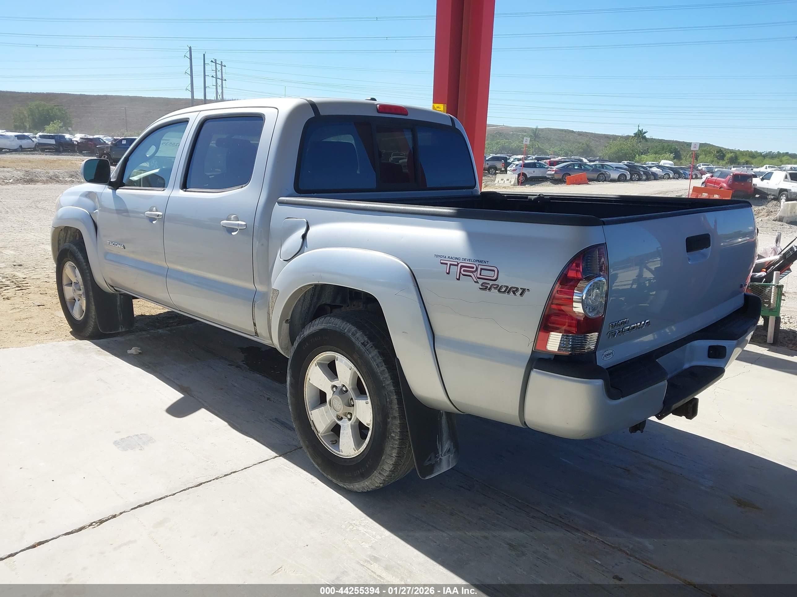 TOYOTA TACOMA image 3