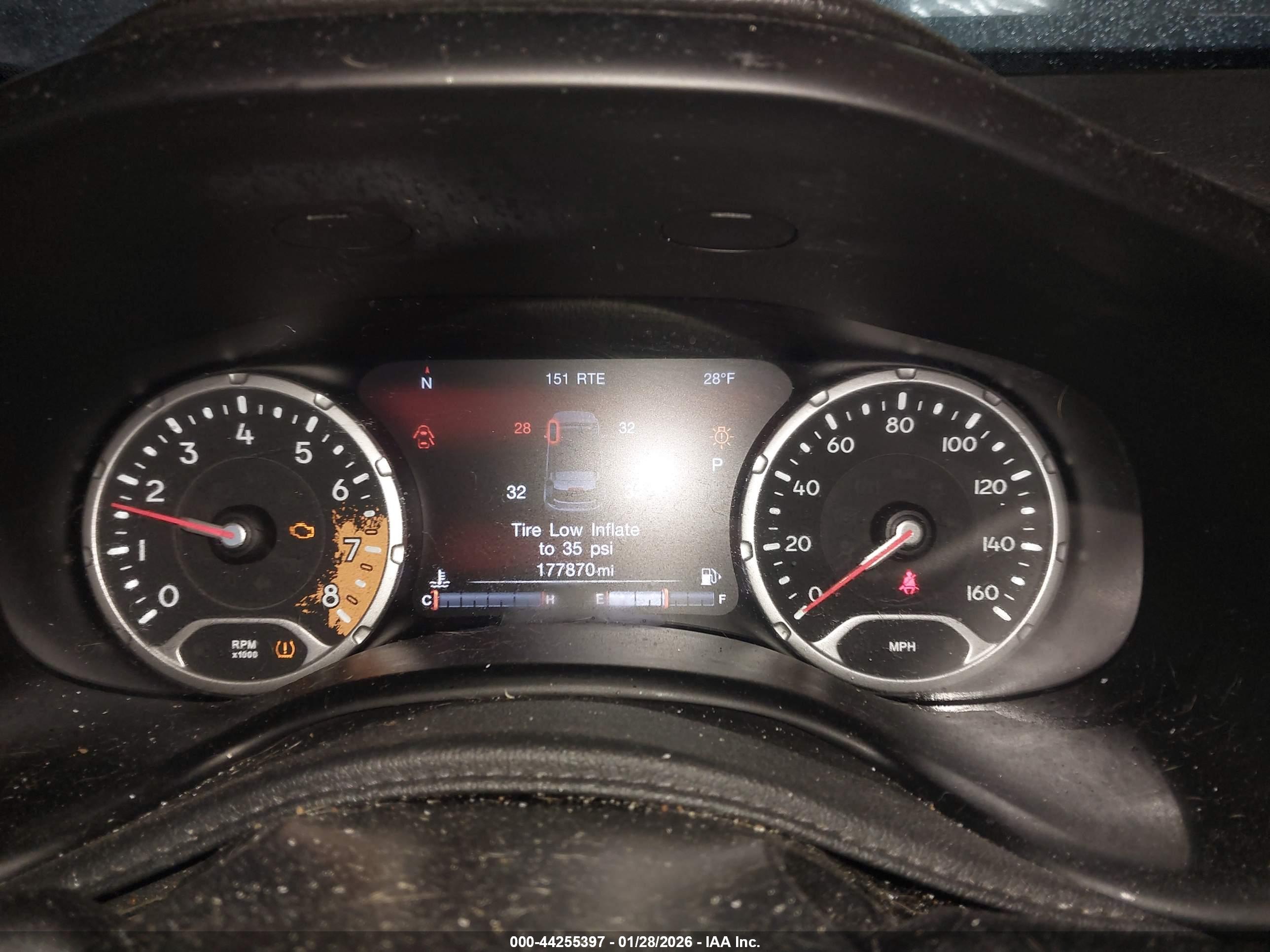 JEEP RENEGADE image 7