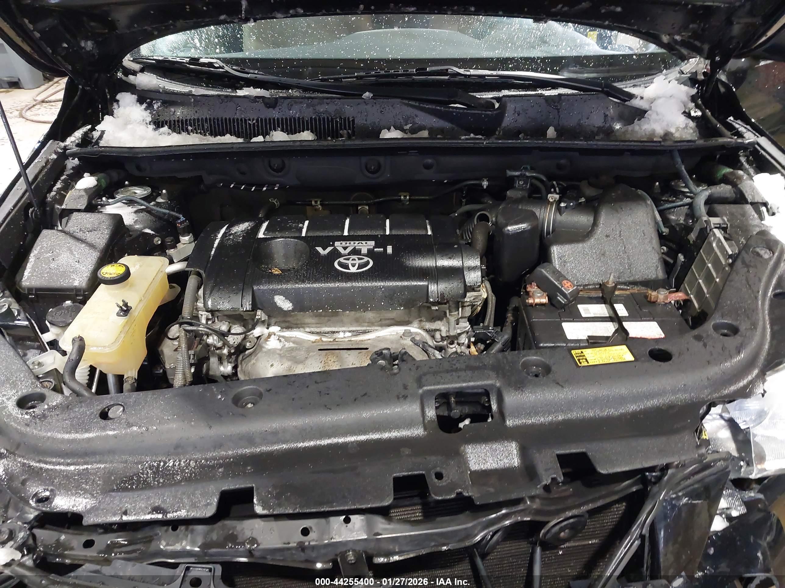 TOYOTA RAV4 image 10