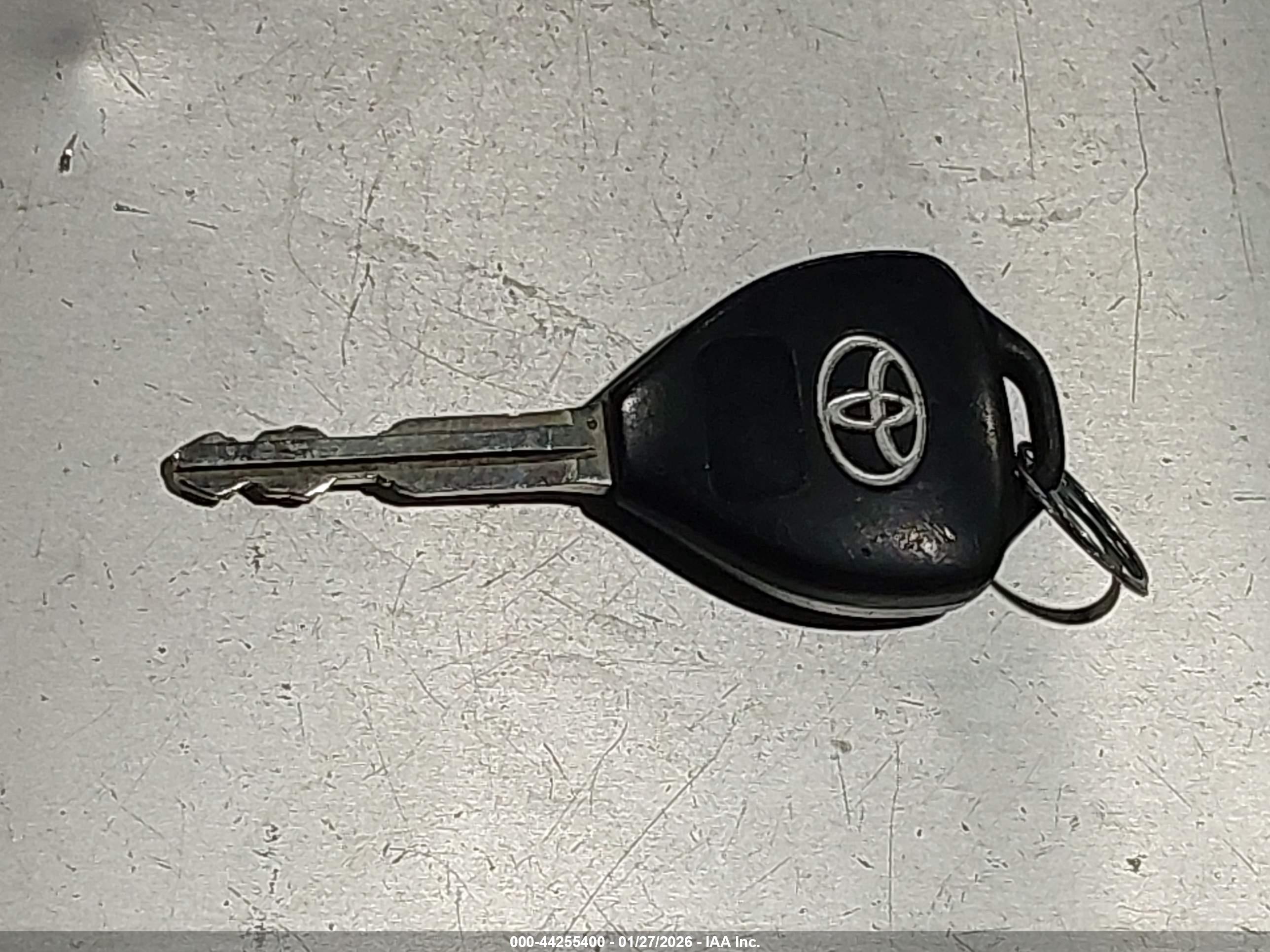 TOYOTA RAV4 image 11