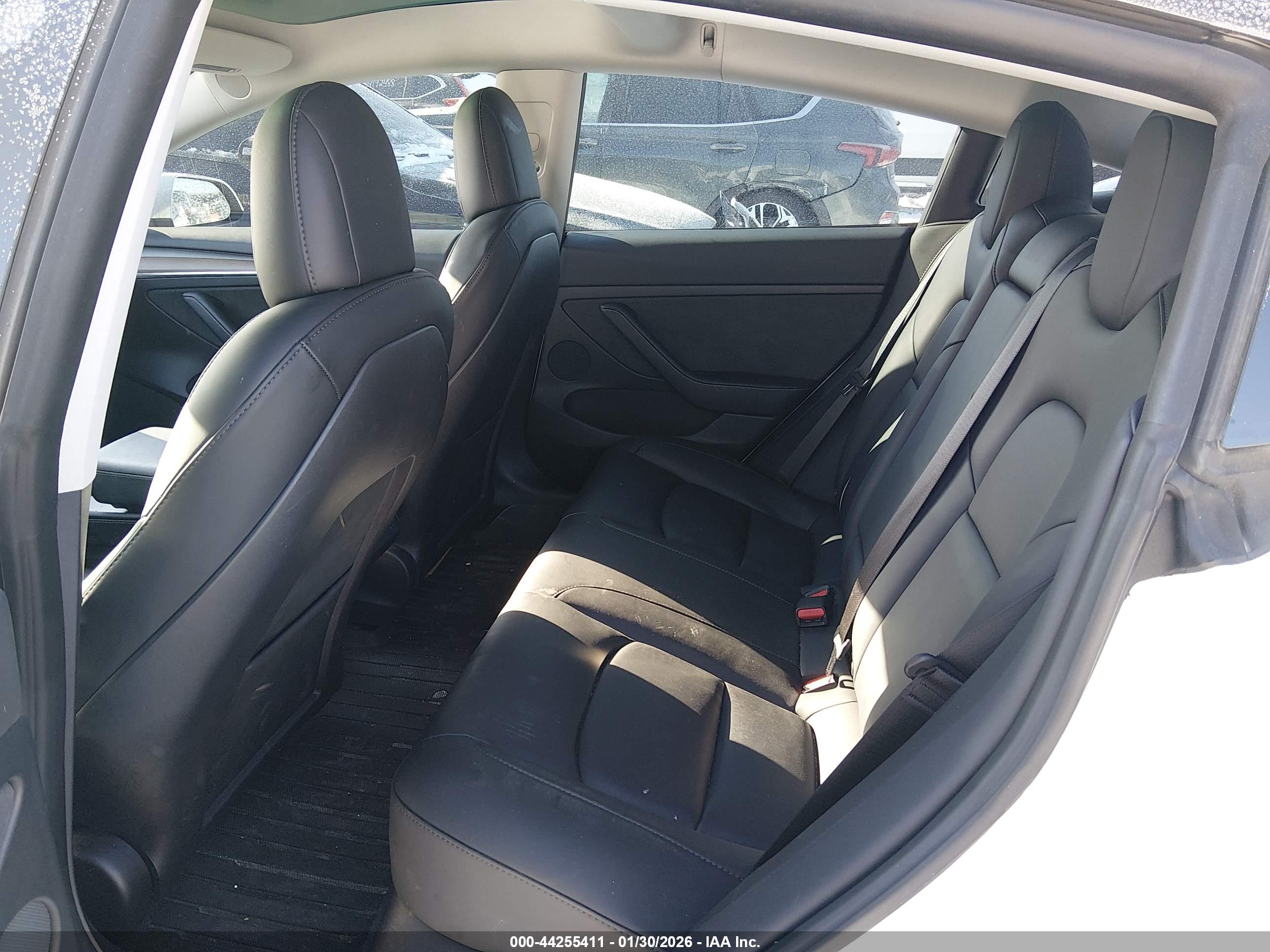 TESLA MODEL image 8