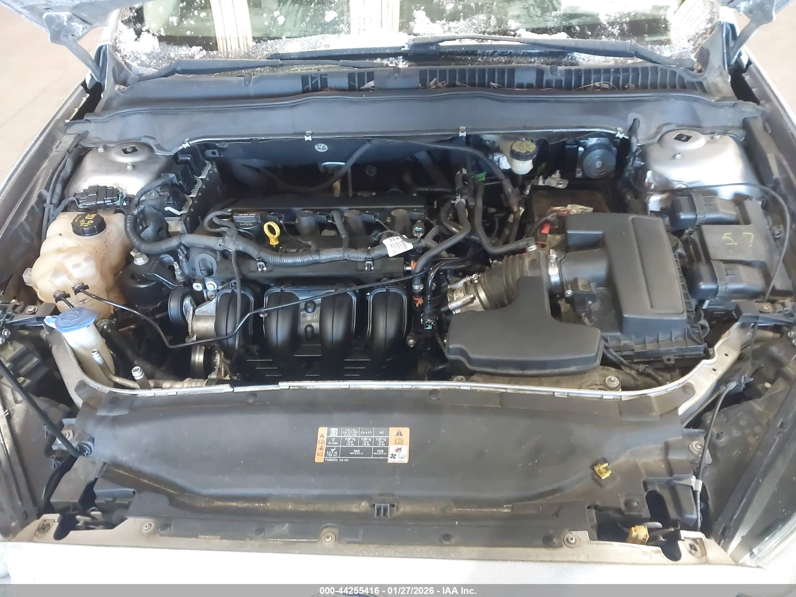 FORD FUSION image 10