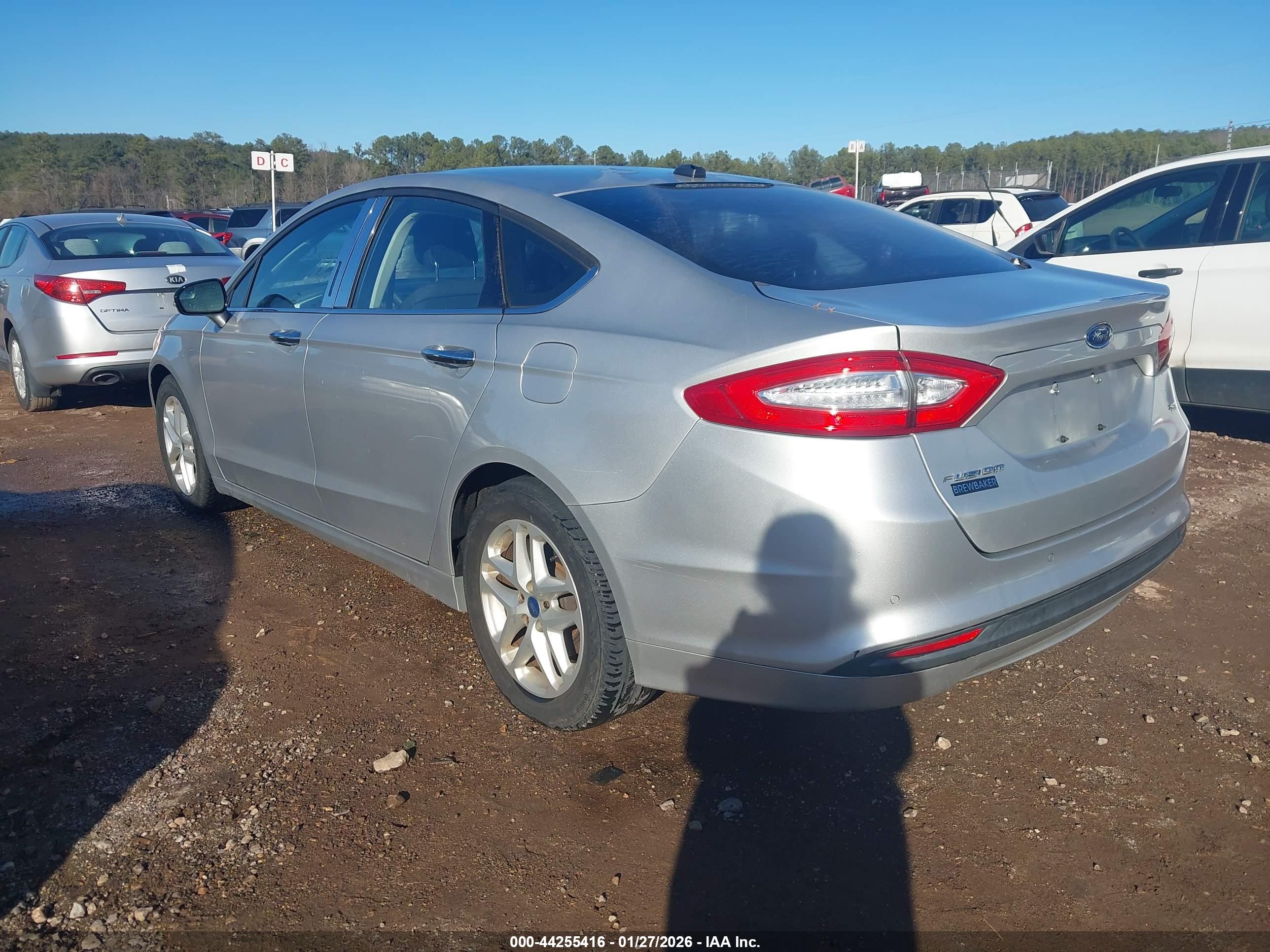 FORD FUSION image 3