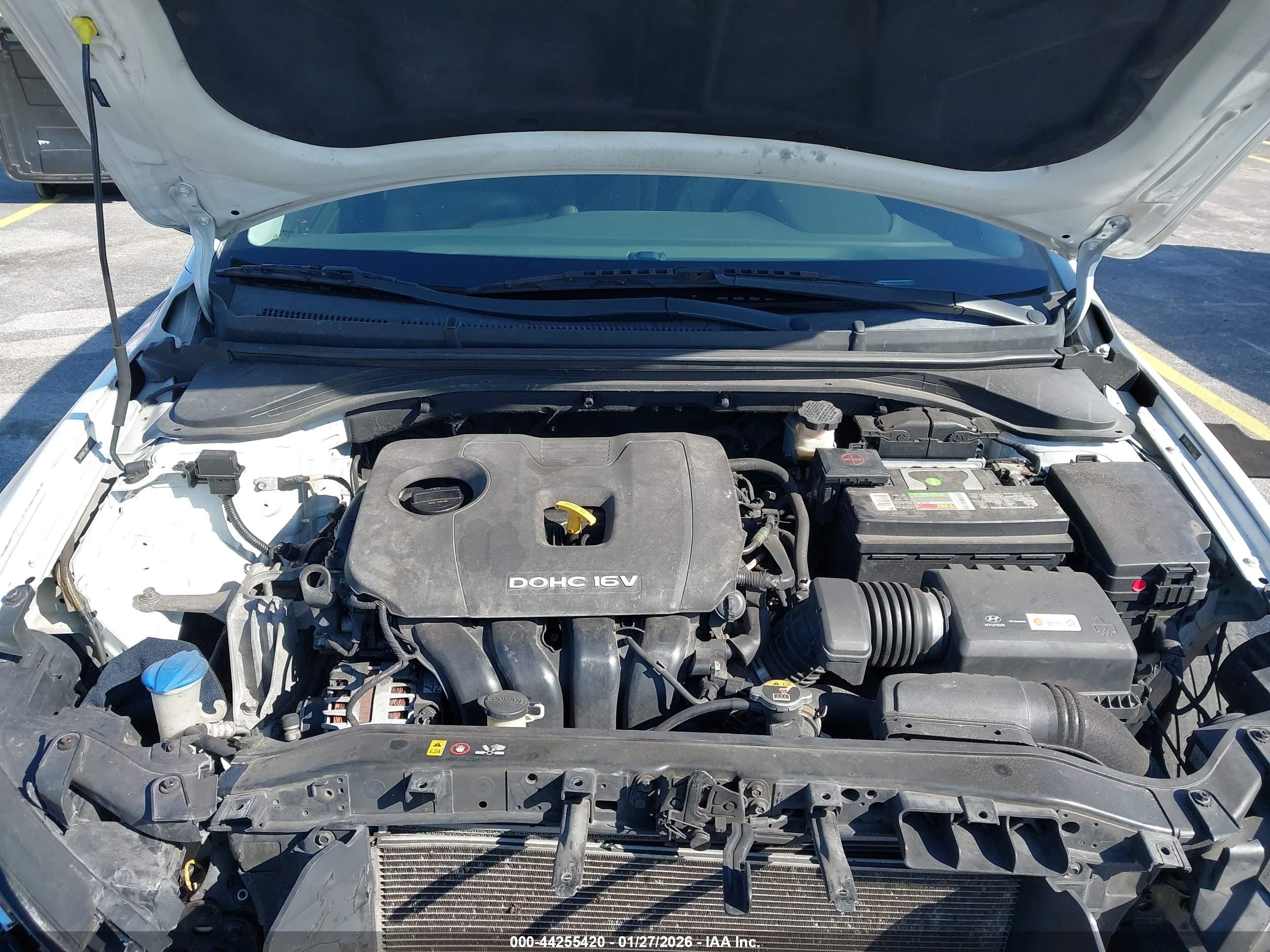HYUNDAI ELANTRA image 10