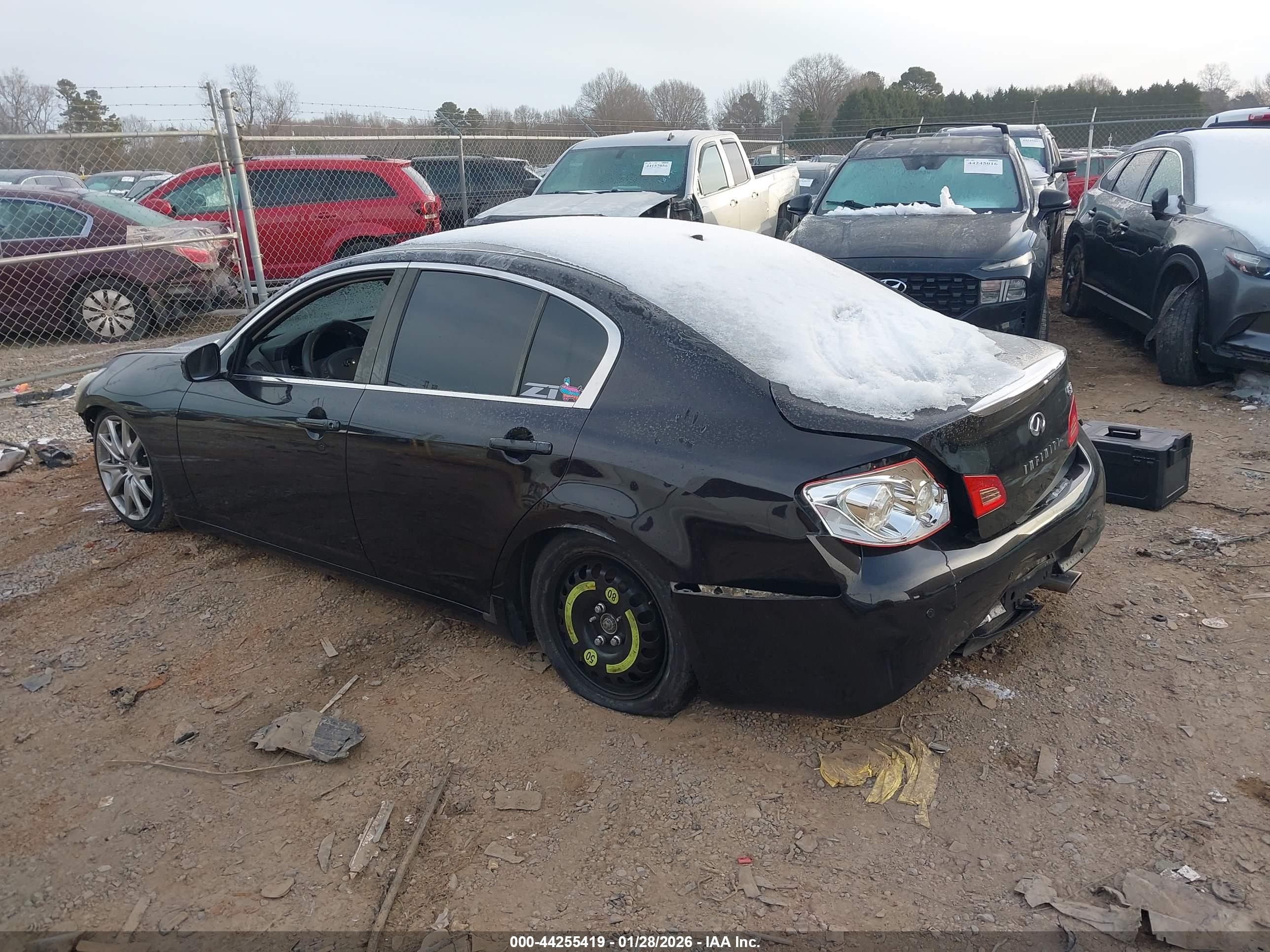 INFINITI G37 image 3