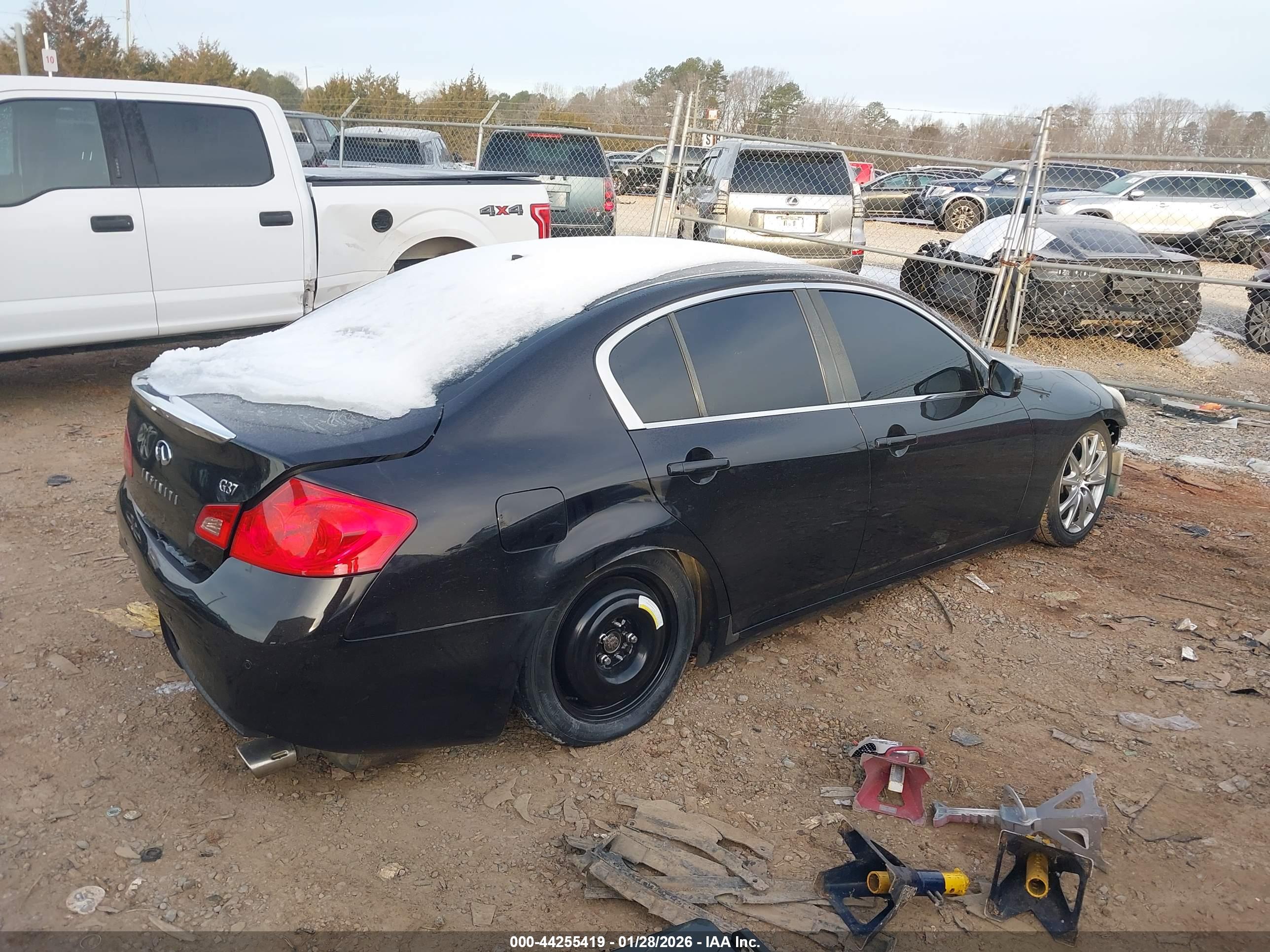INFINITI G37 image 4
