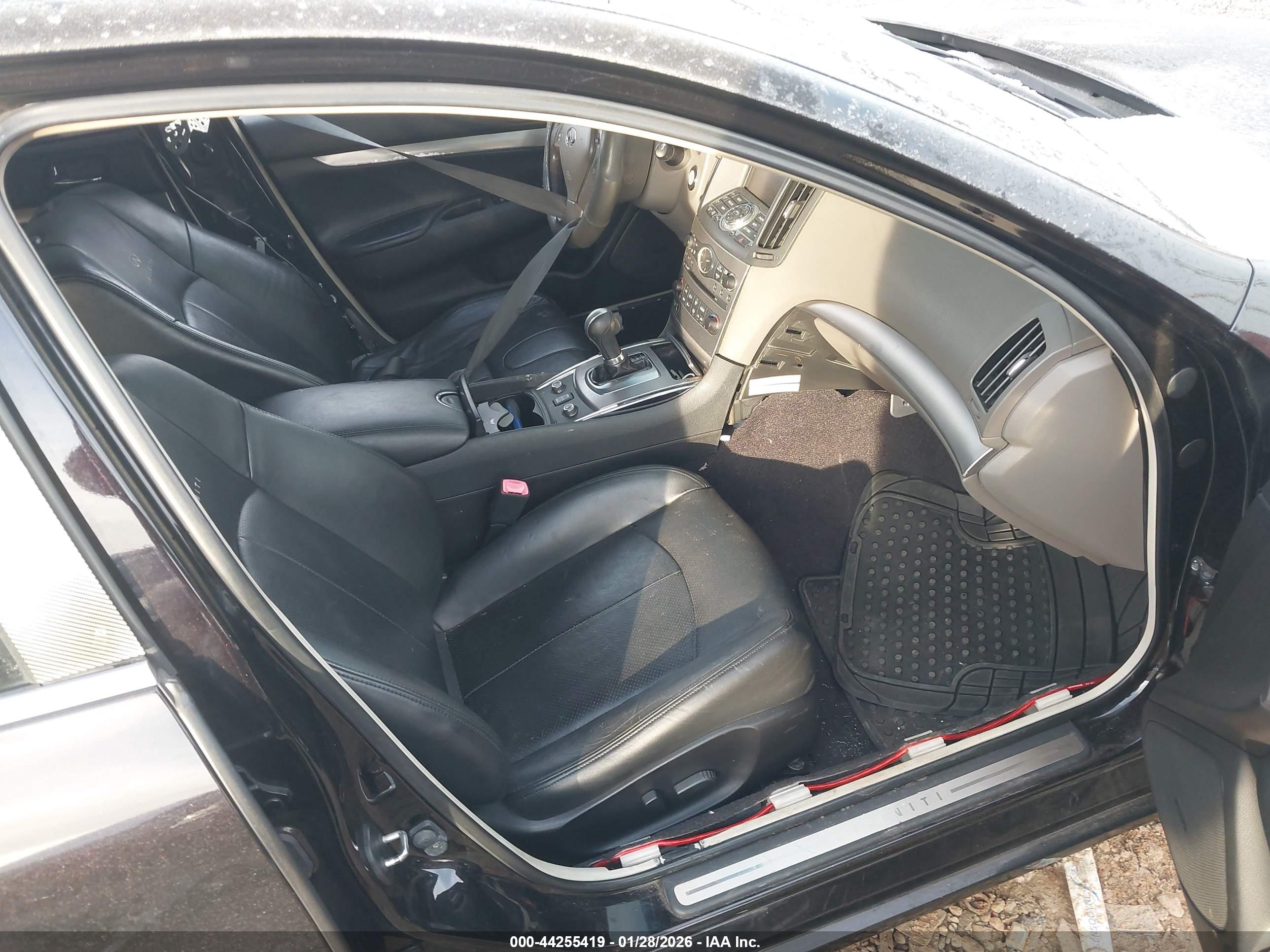INFINITI G37 image 5