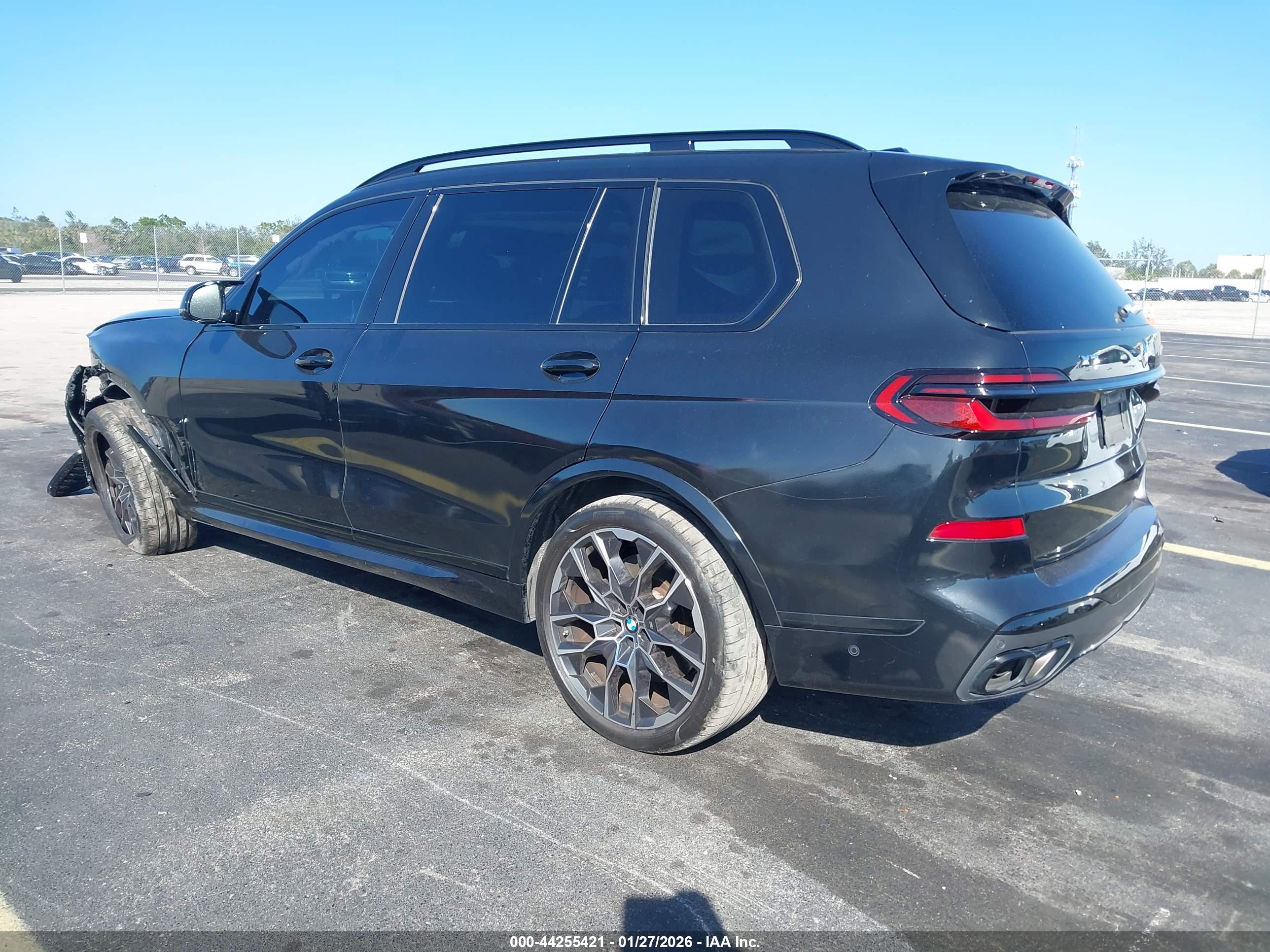 BMW X7 image 3