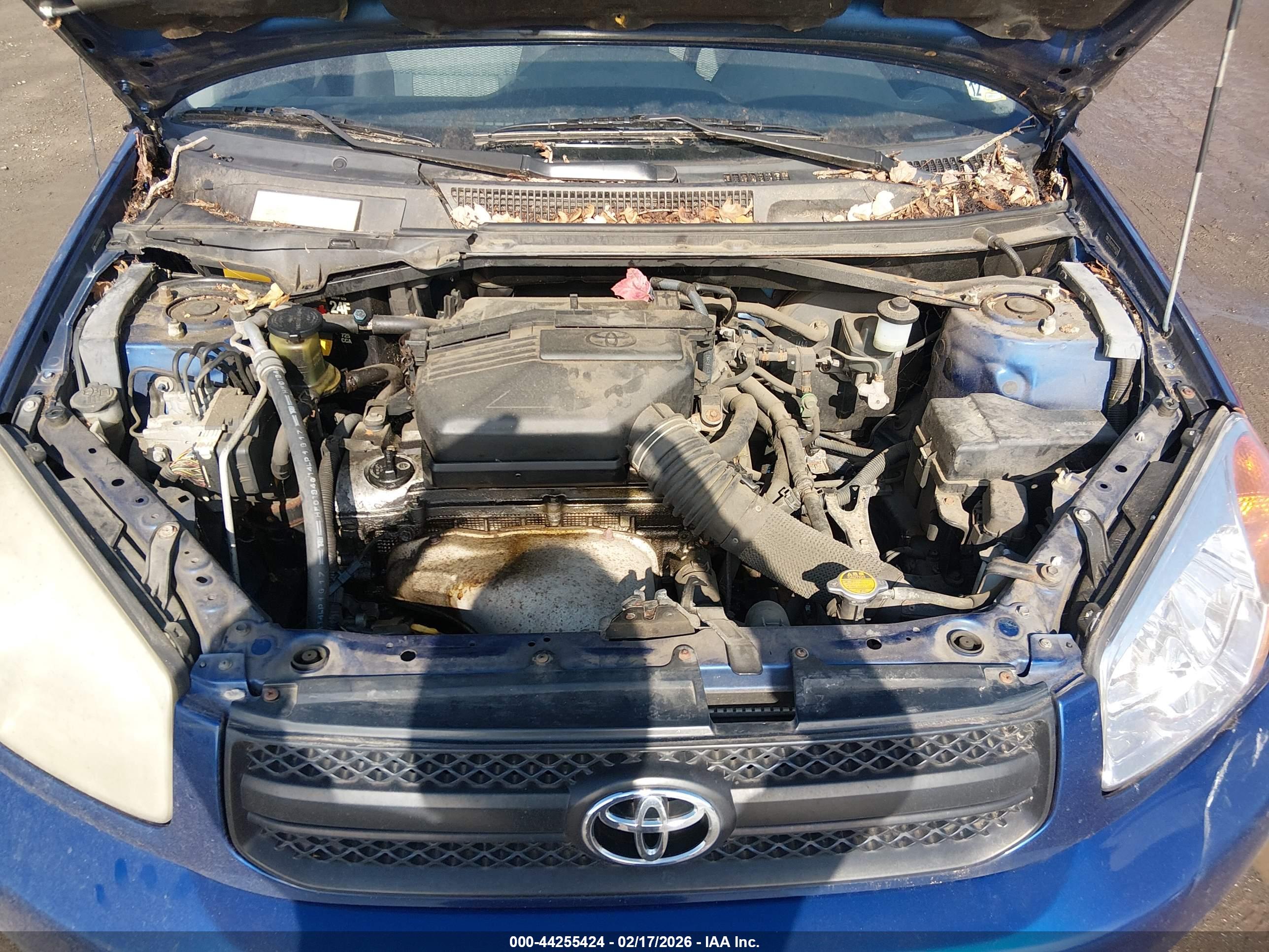 TOYOTA RAV4 image 10