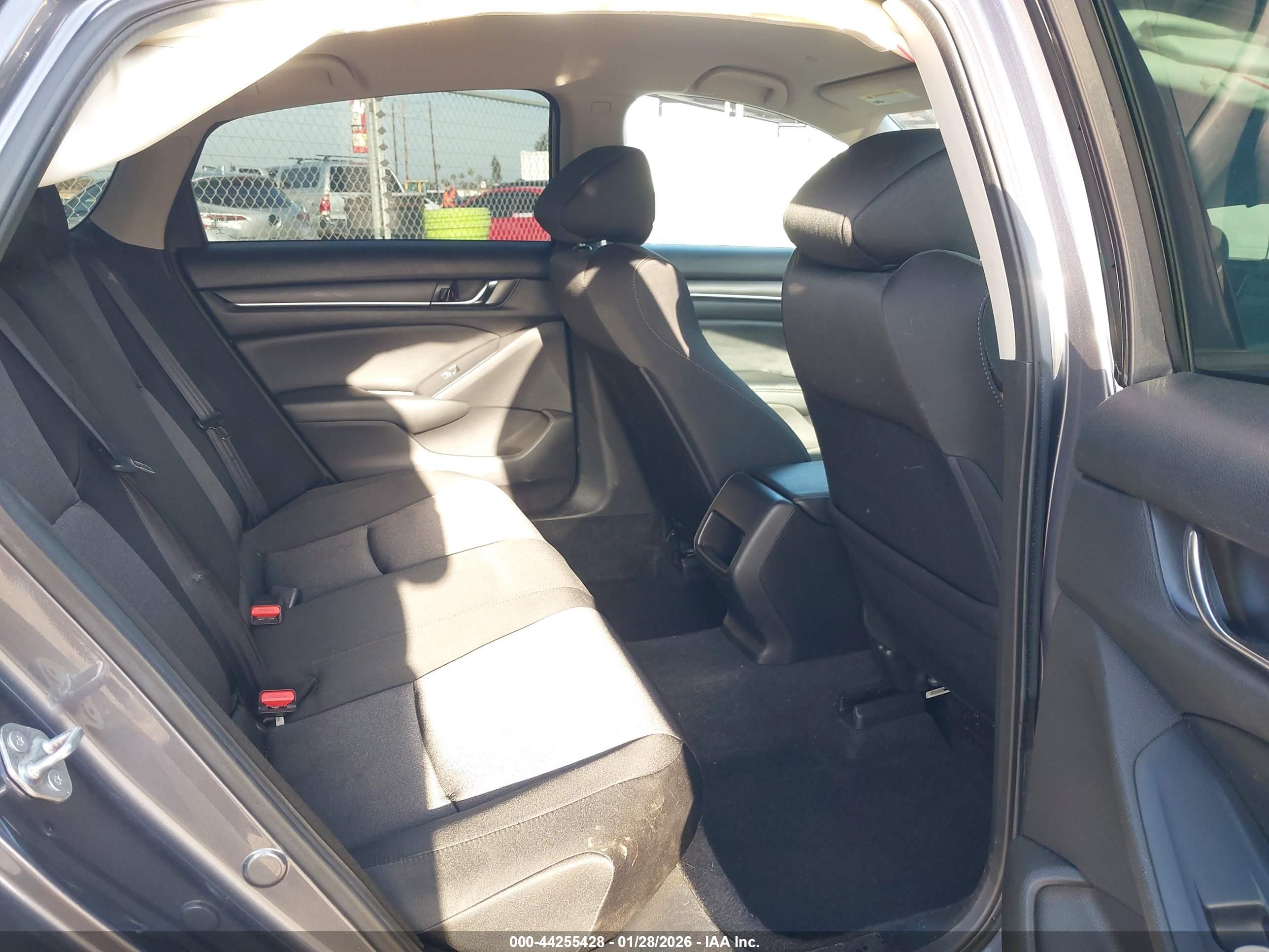 HONDA ACCORD image 8