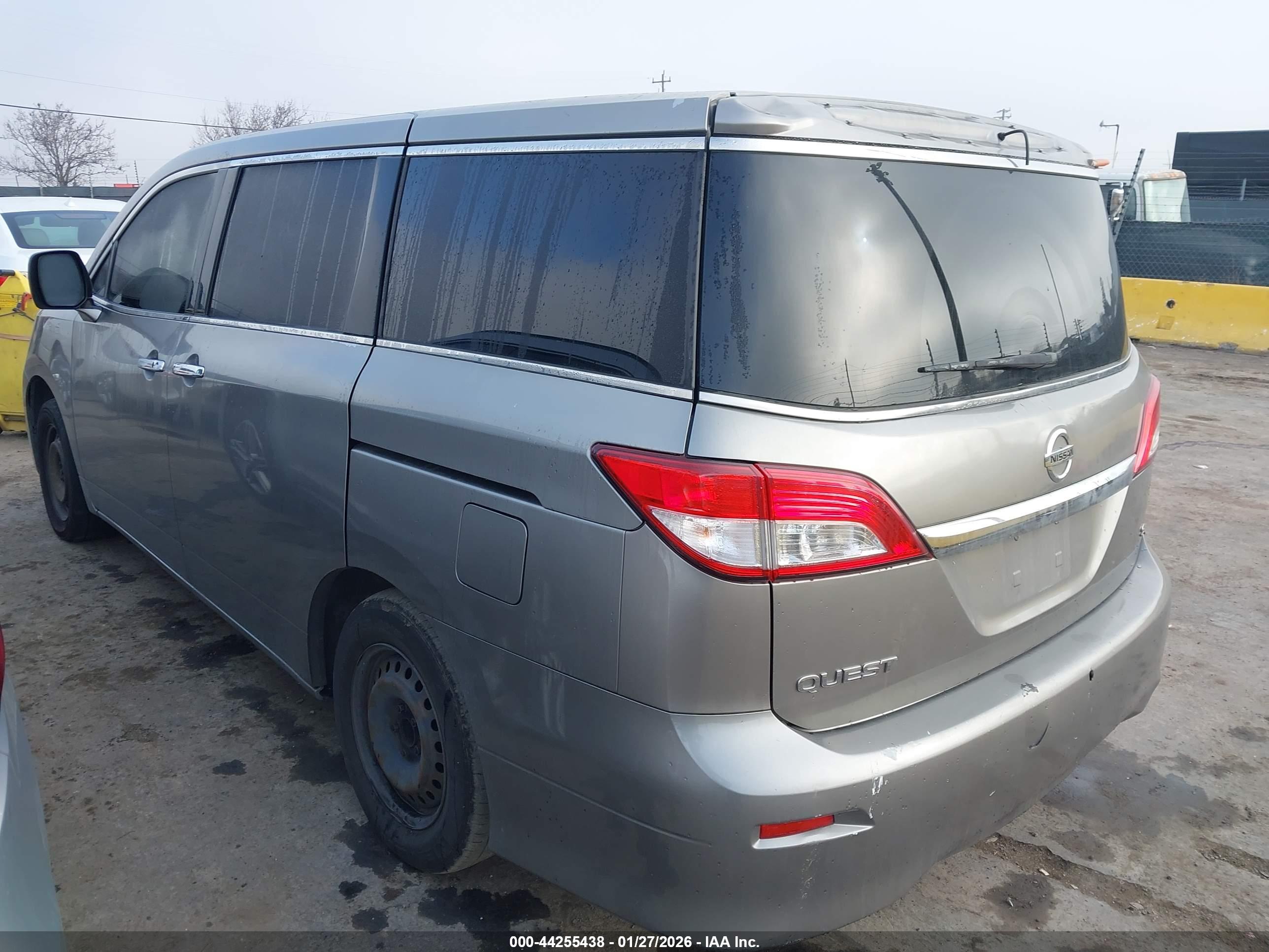 NISSAN QUEST image 3