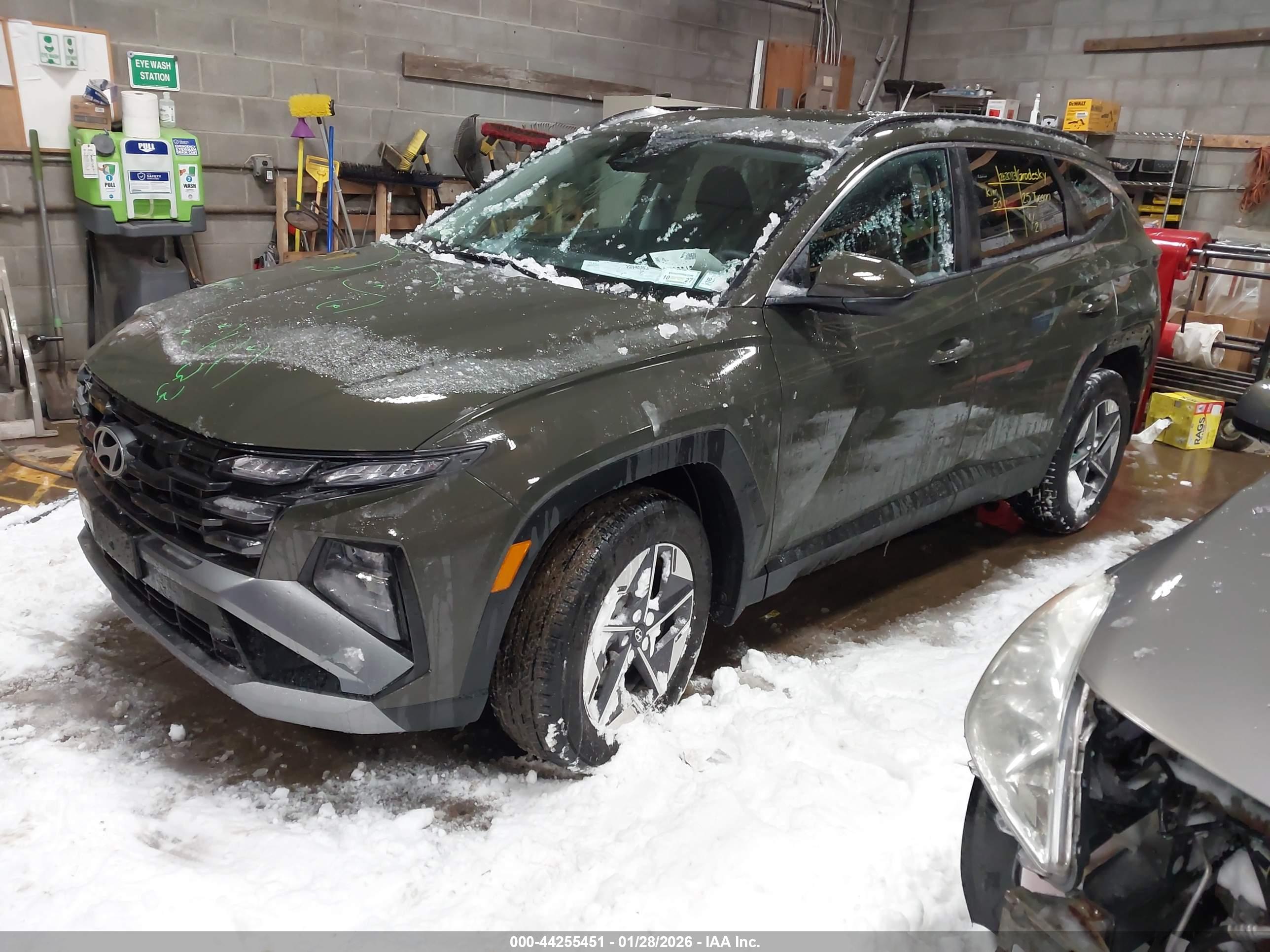 HYUNDAI TUCSON image 2