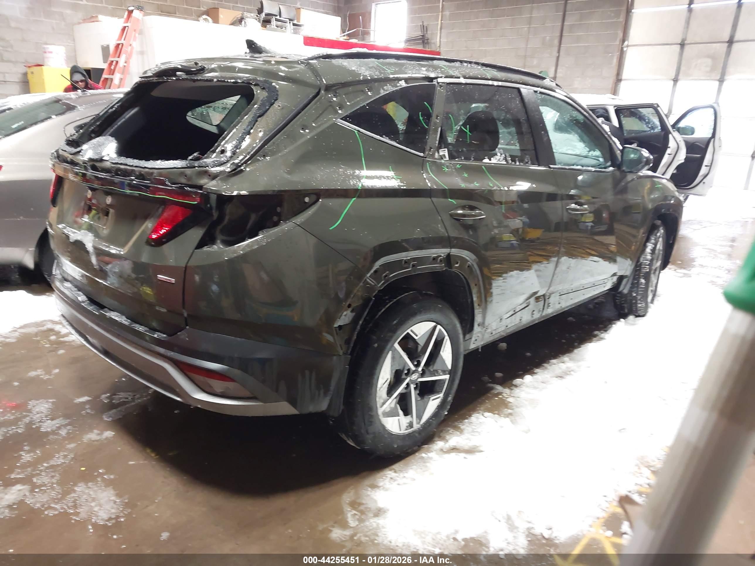 HYUNDAI TUCSON image 4
