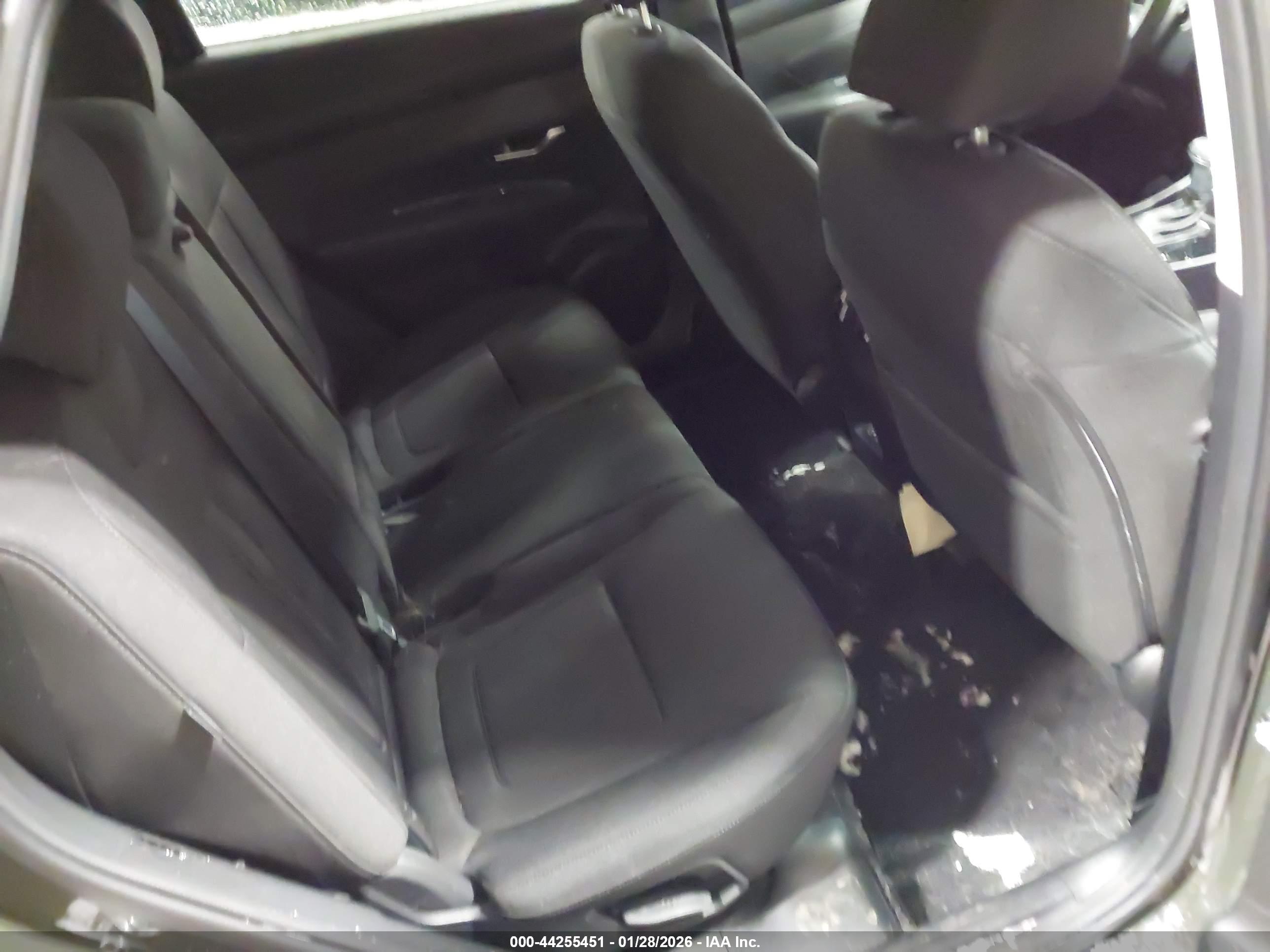 HYUNDAI TUCSON image 8