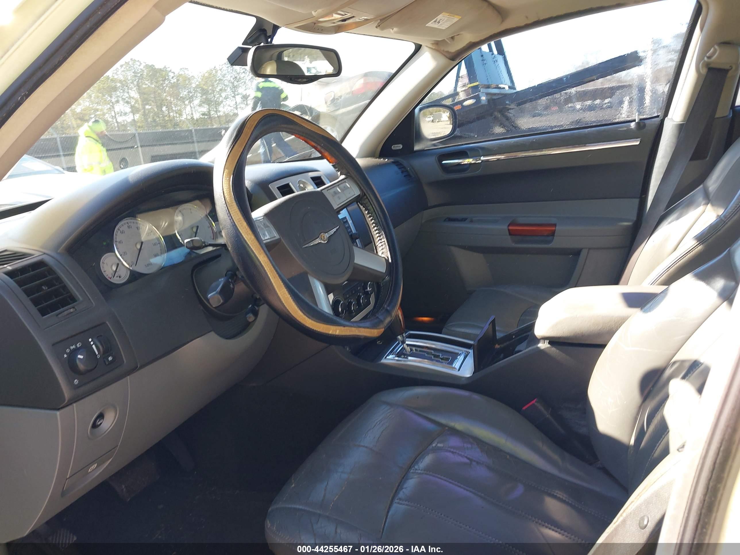 CHRYSLER 300C image 5
