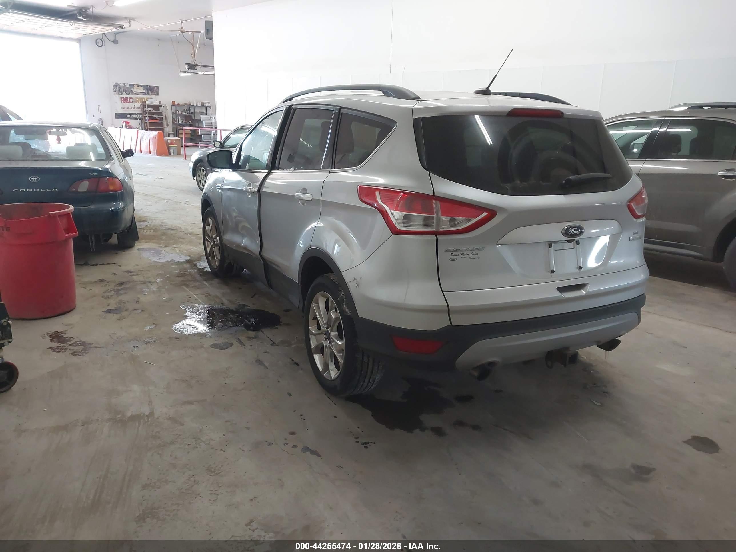 FORD ESCAPE image 3