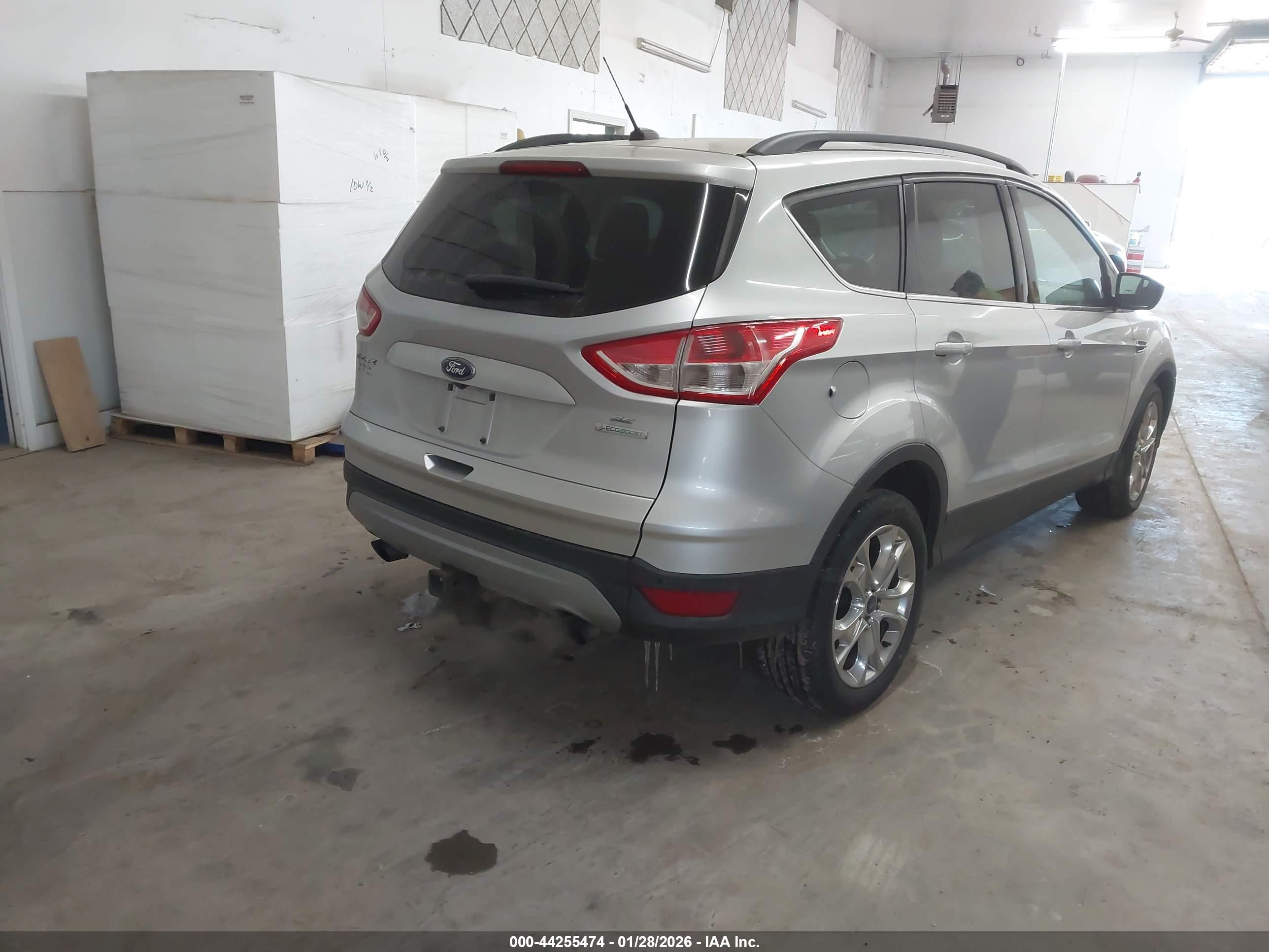 FORD ESCAPE image 4