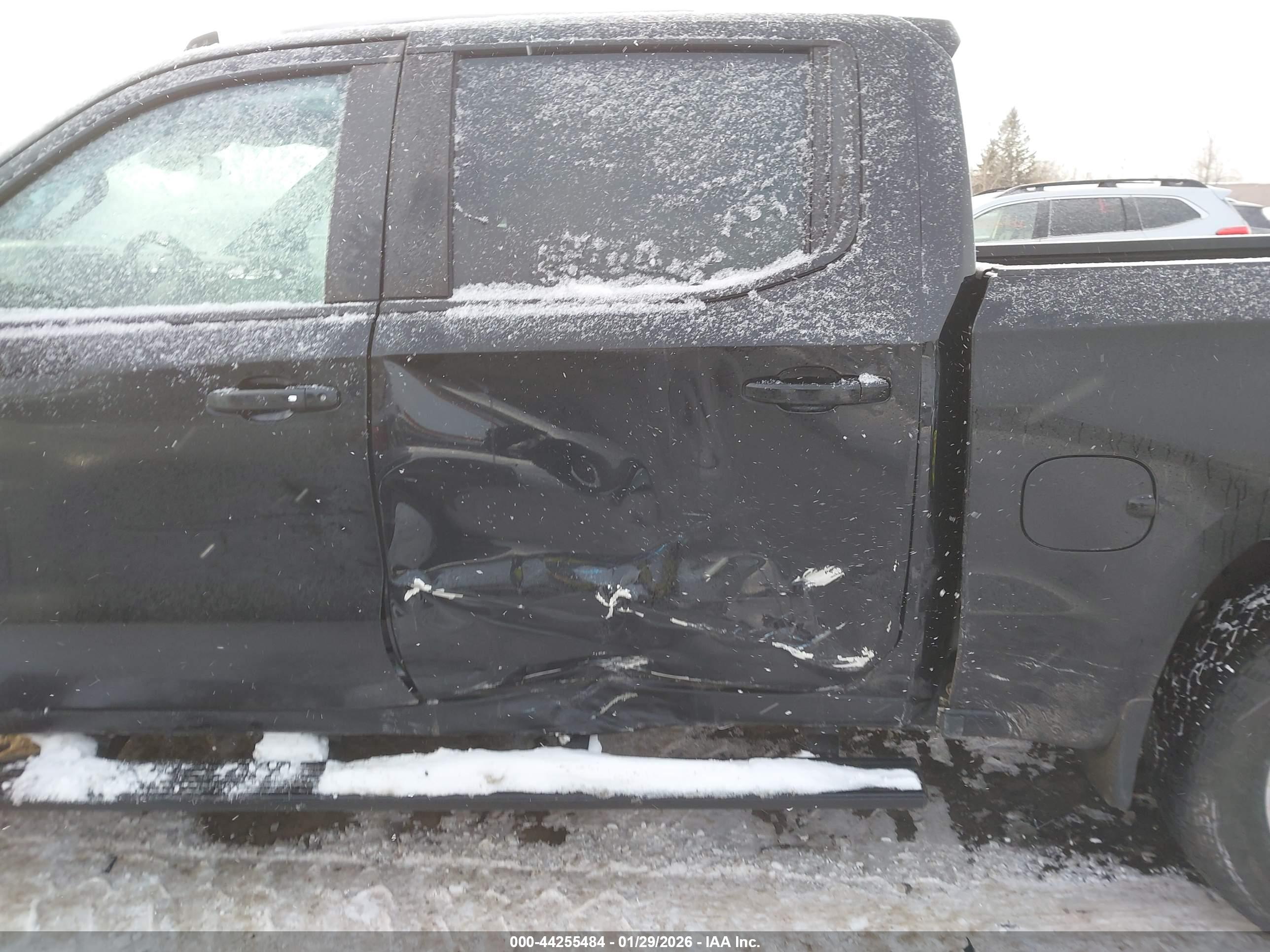 CHEVROLET SILVERADO image 6