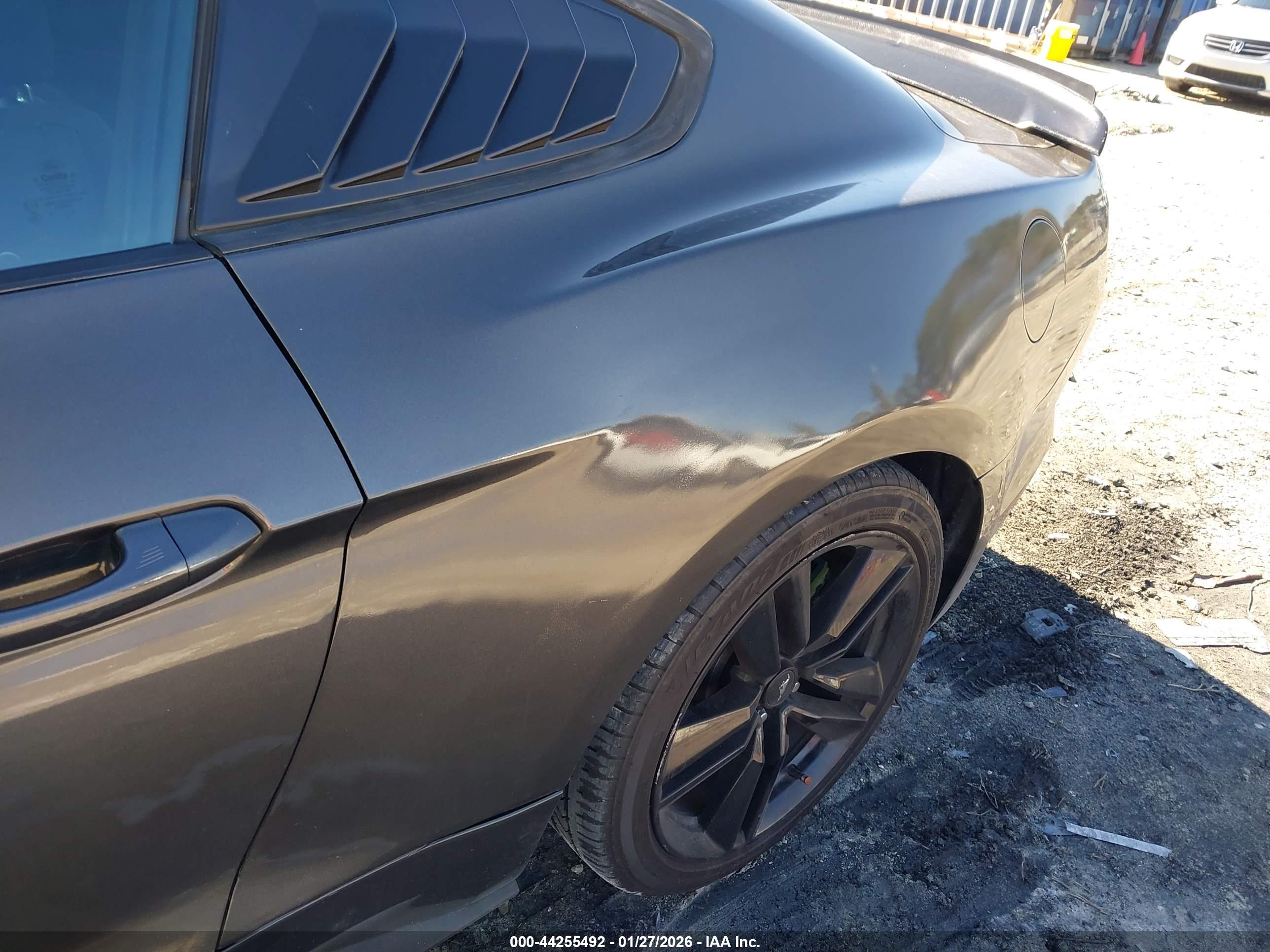 FORD MUSTANG image 6