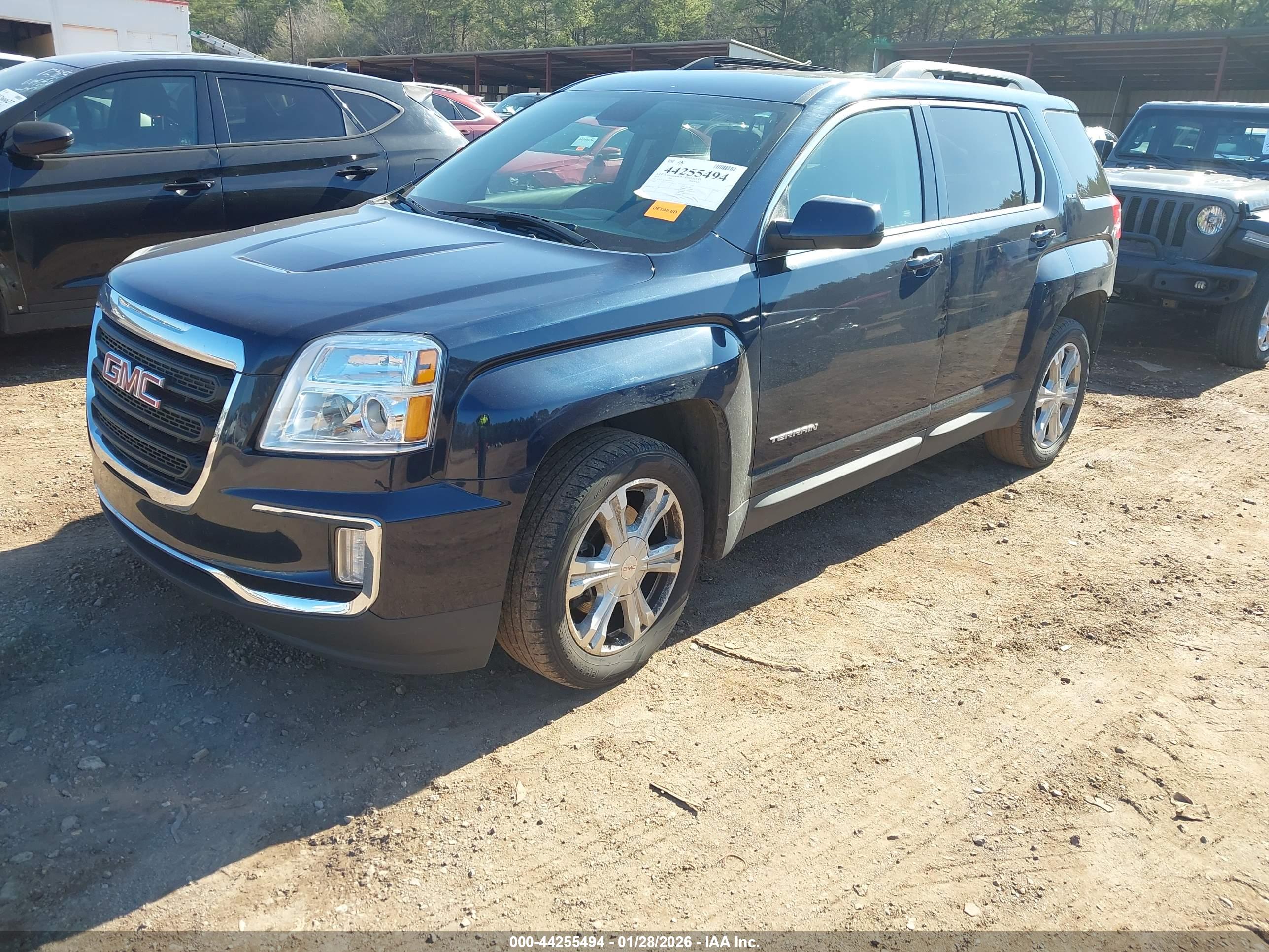 GMC TERRAIN image 2