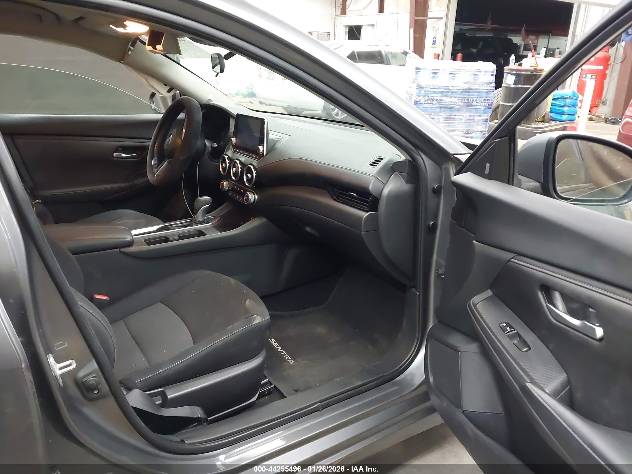NISSAN SENTRA image 5