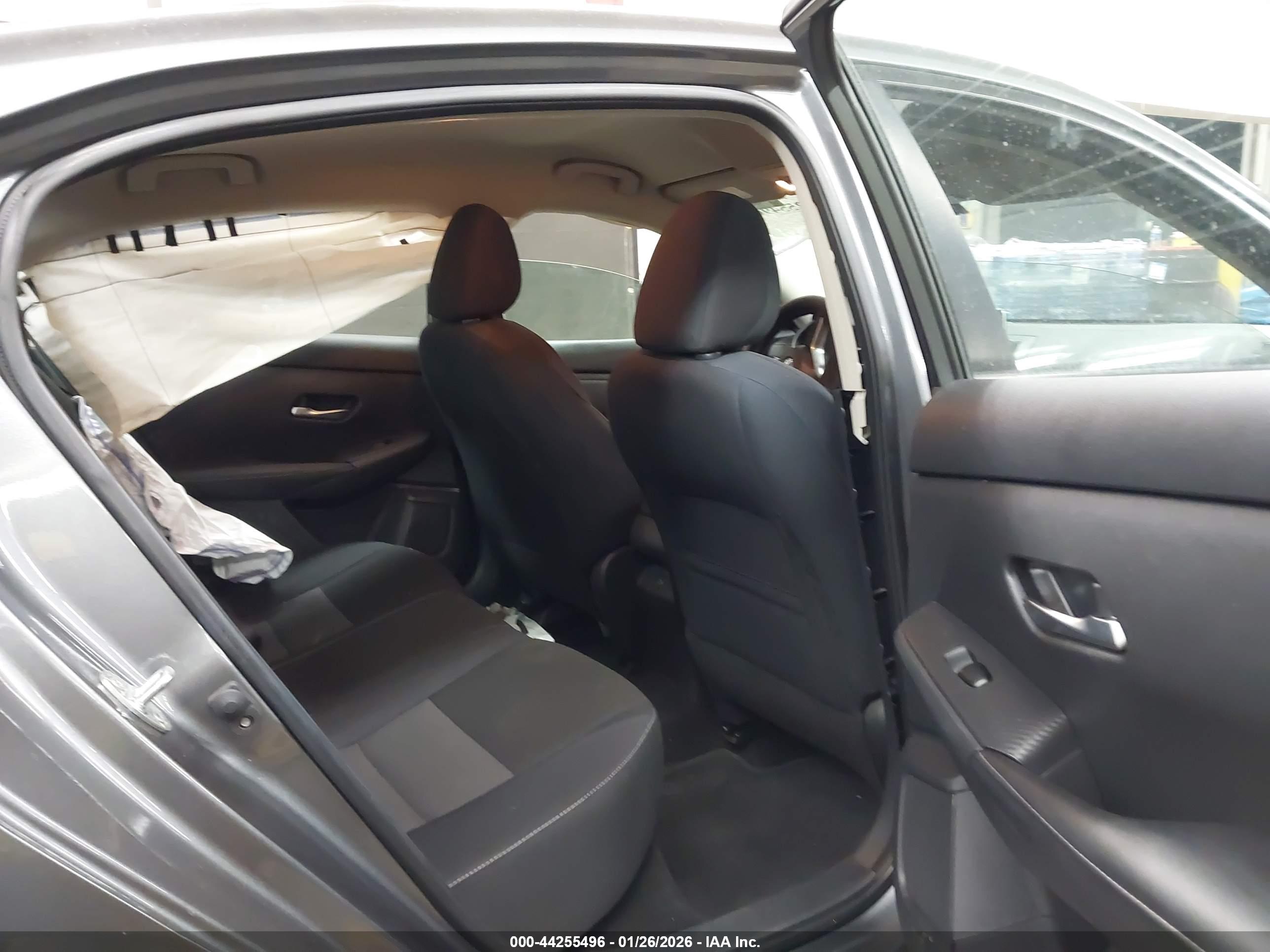 NISSAN SENTRA image 8