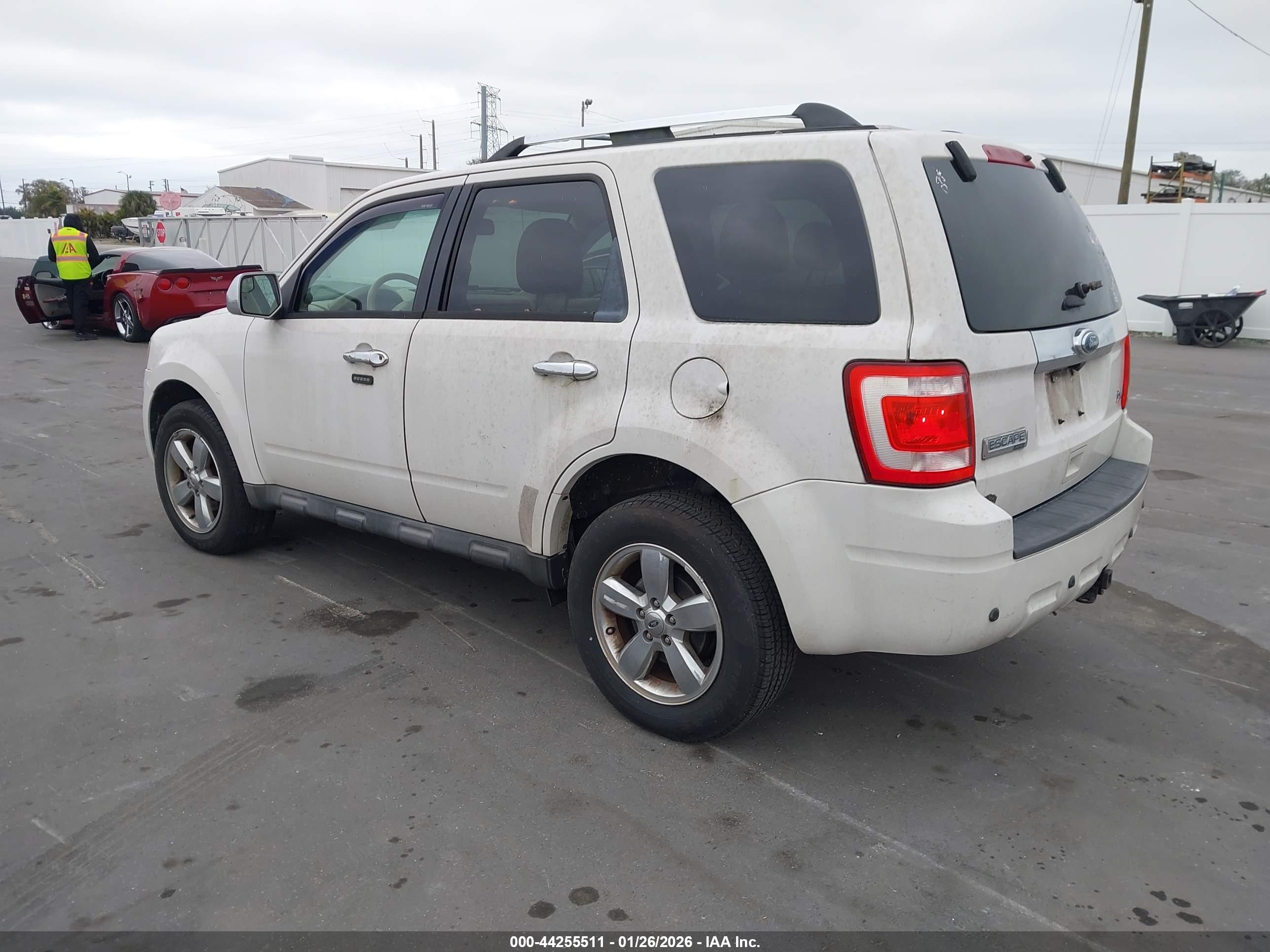 FORD ESCAPE image 3