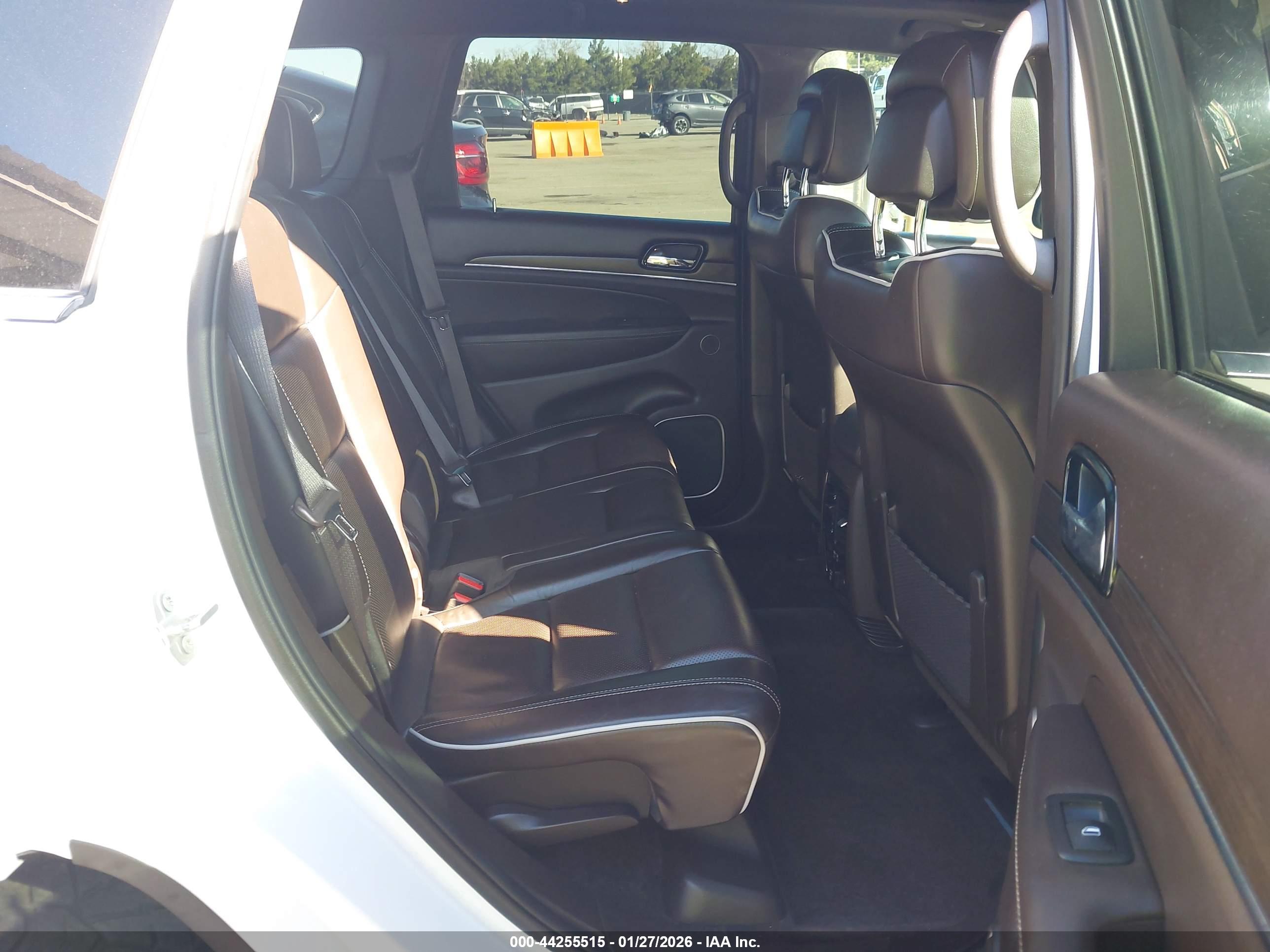 JEEP GRAND image 8