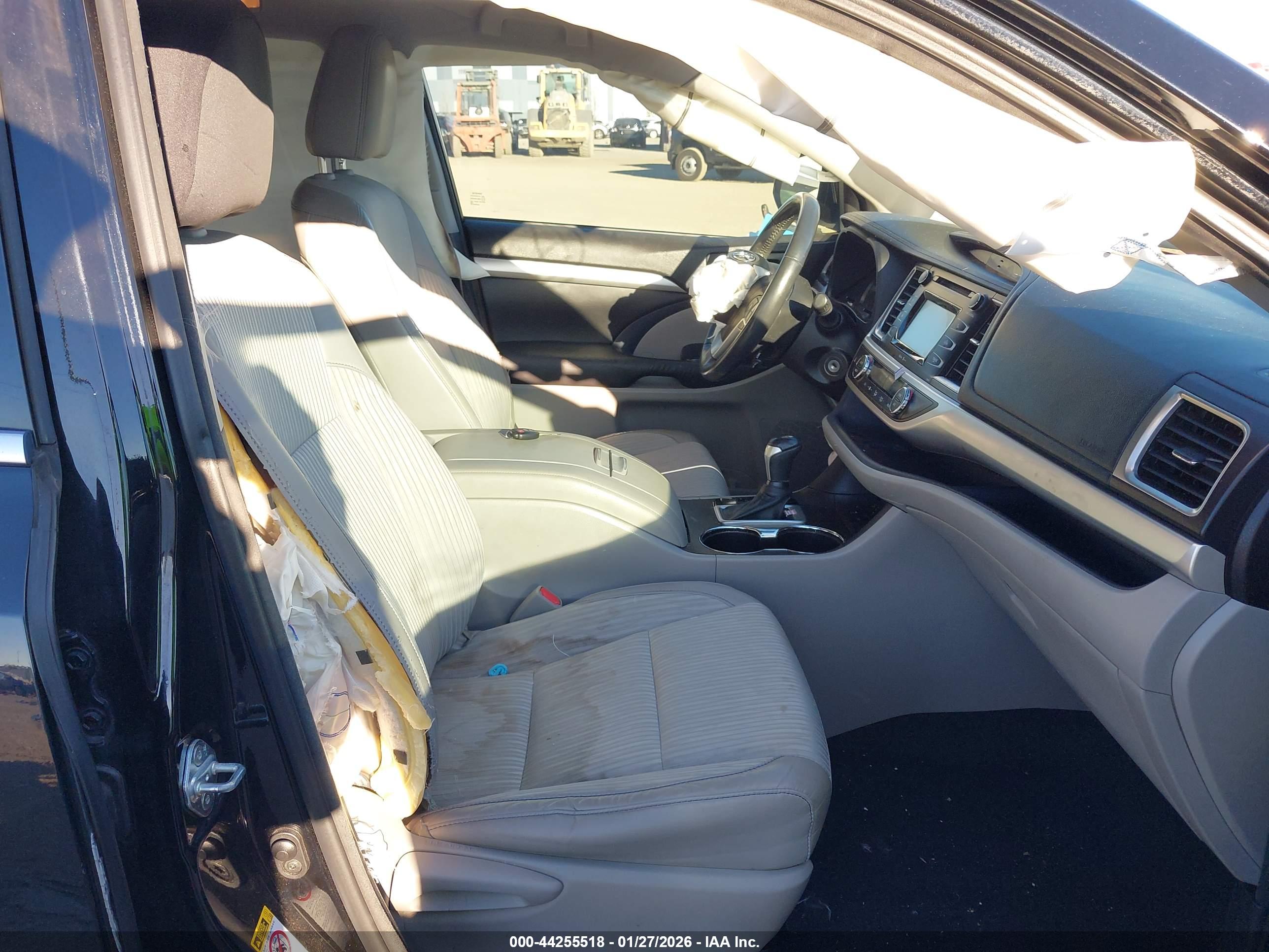 TOYOTA HIGHLANDER image 5