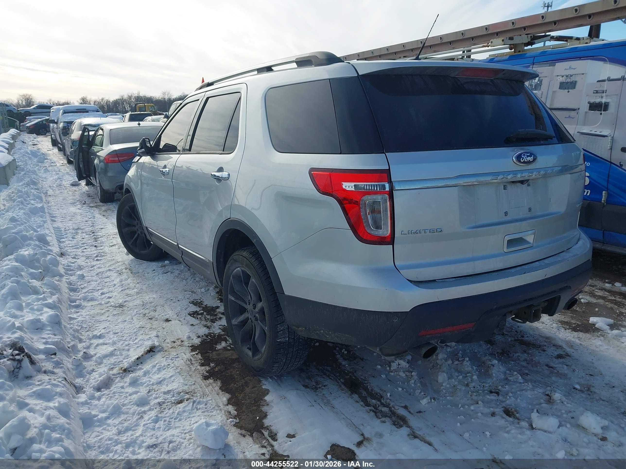 FORD EXPLORER image 3