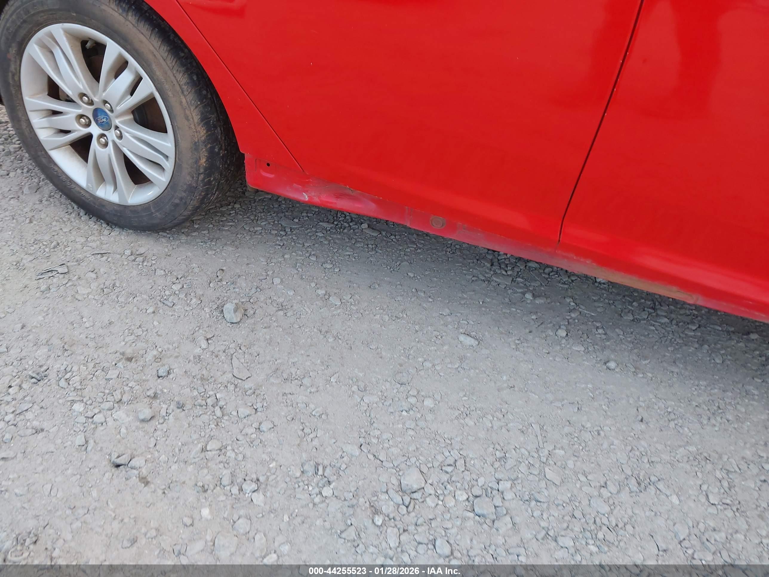 FORD FOCUS image 6
