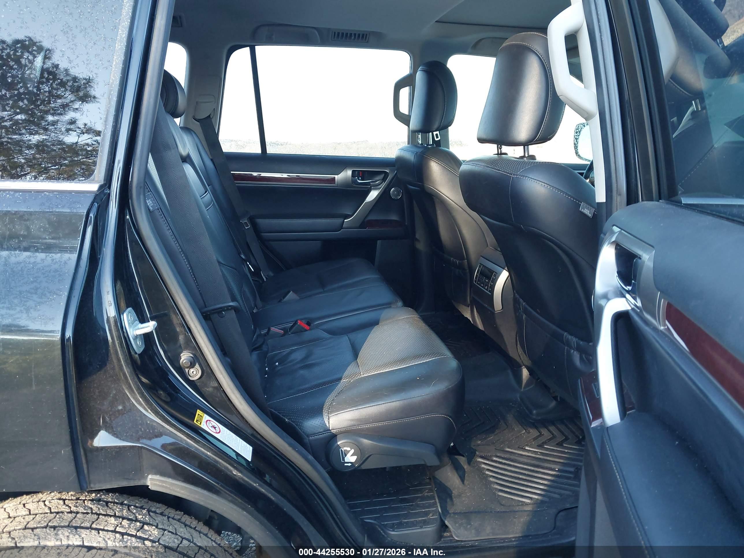 LEXUS GX image 8