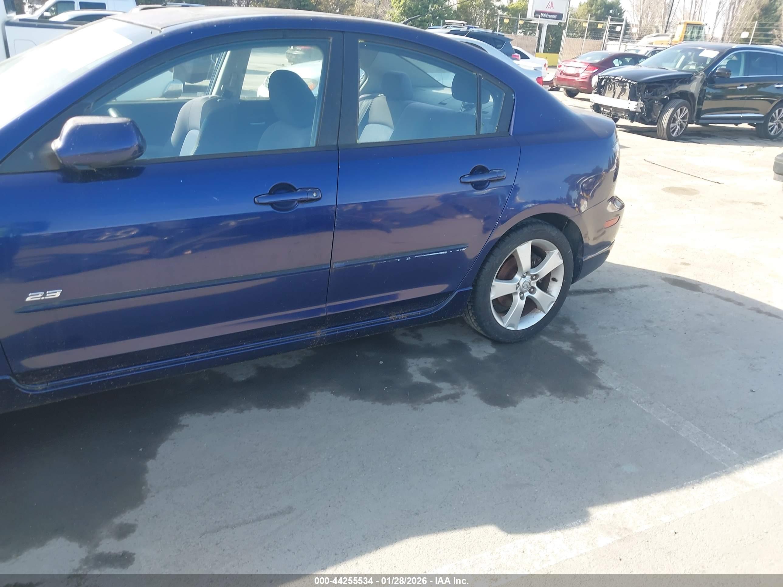 MAZDA MAZDA3 image 6