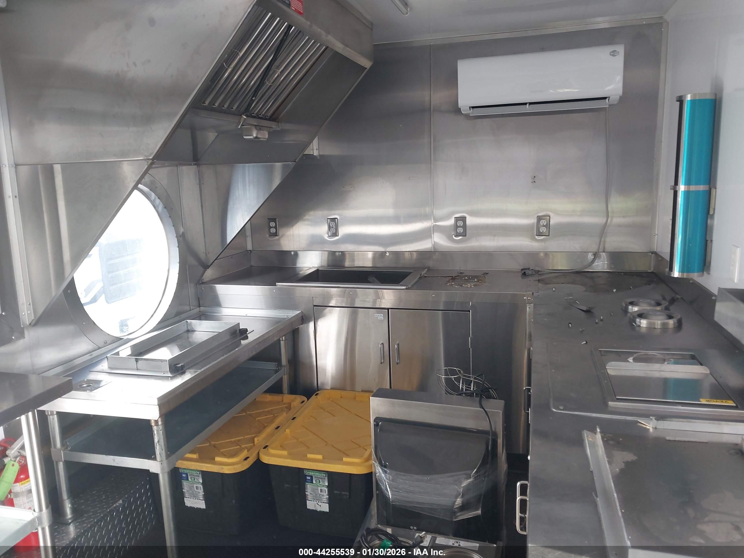 TRAILER FAT image 8