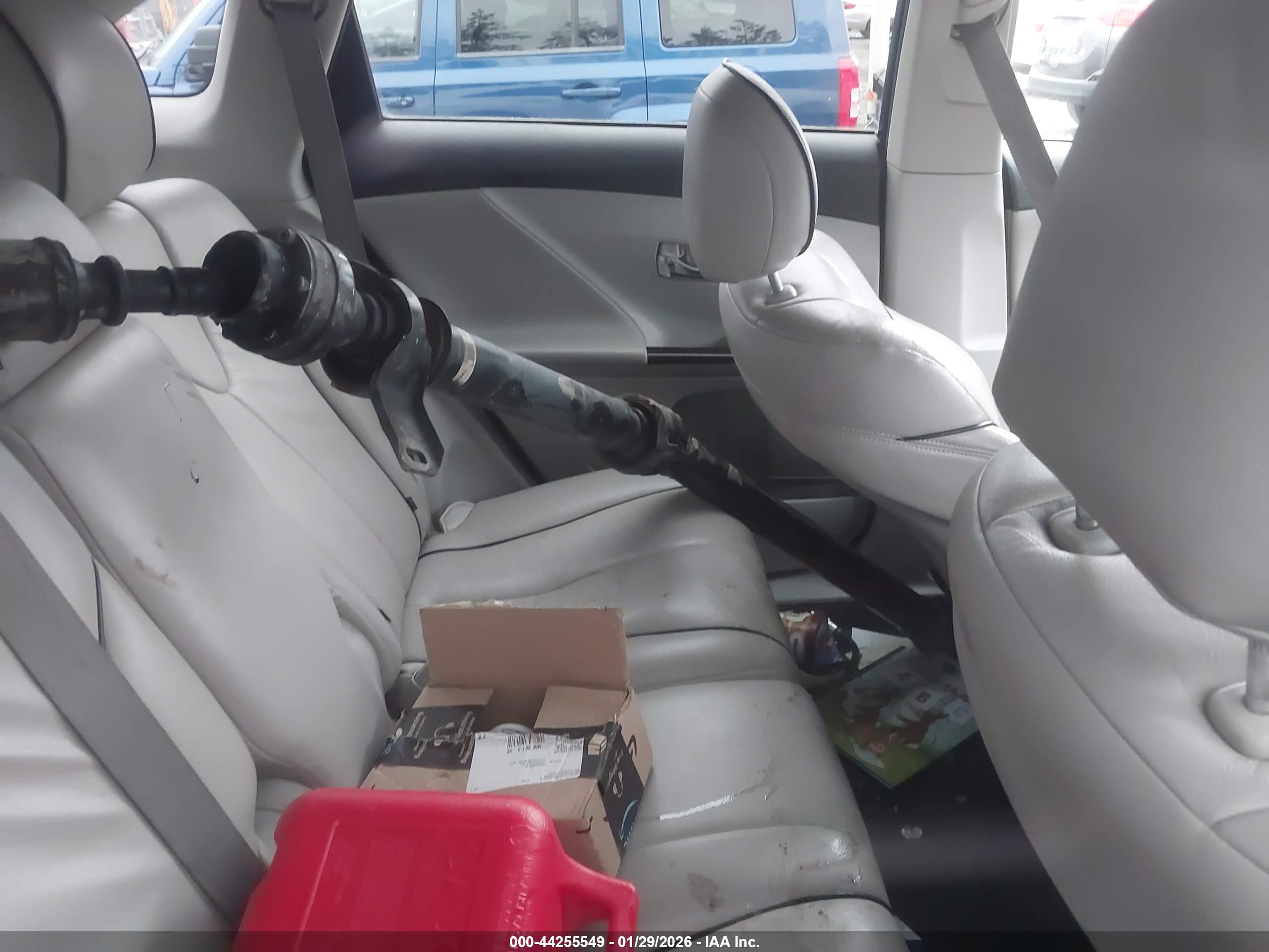 TOYOTA VENZA image 8