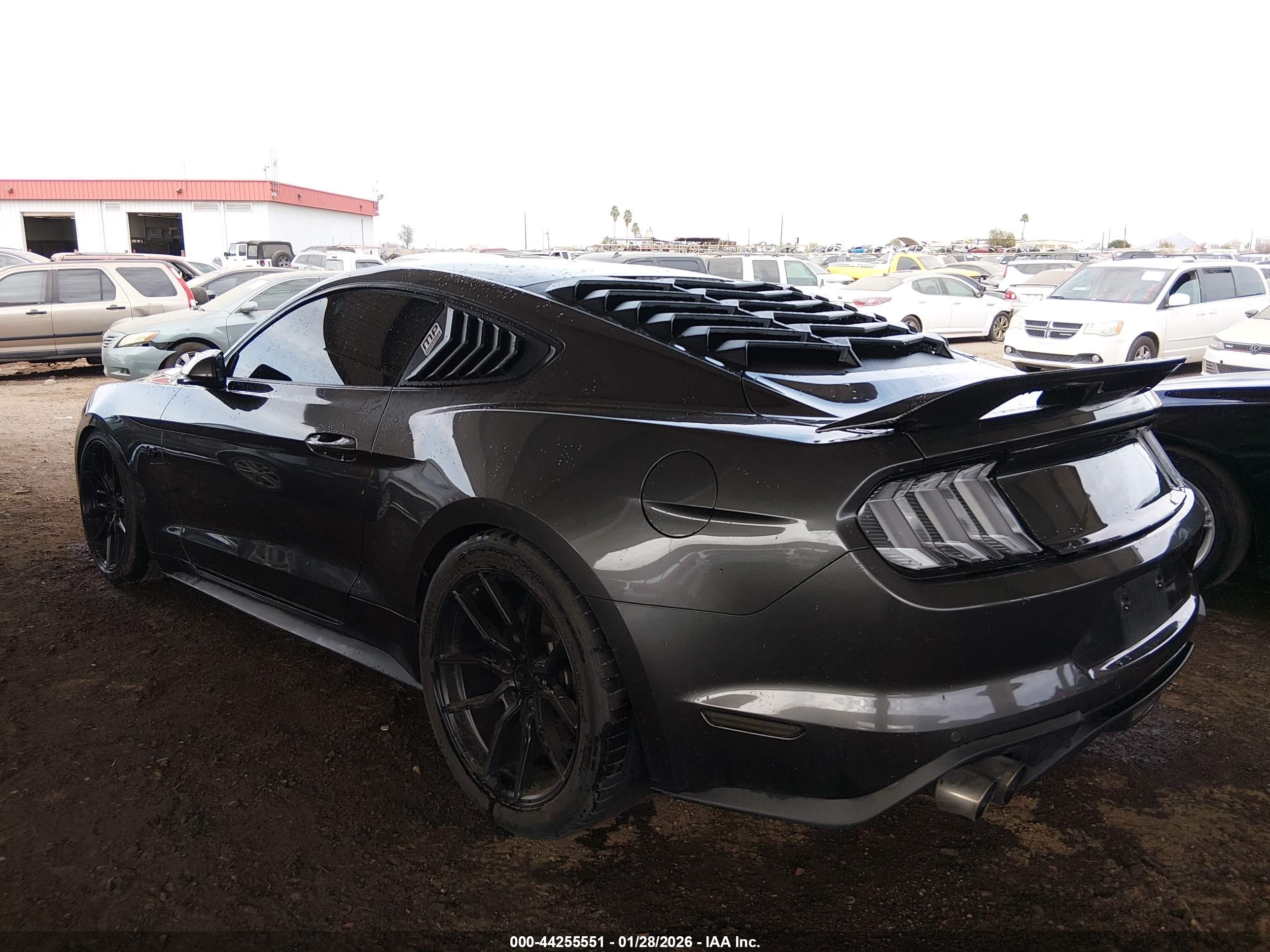 FORD MUSTANG image 3