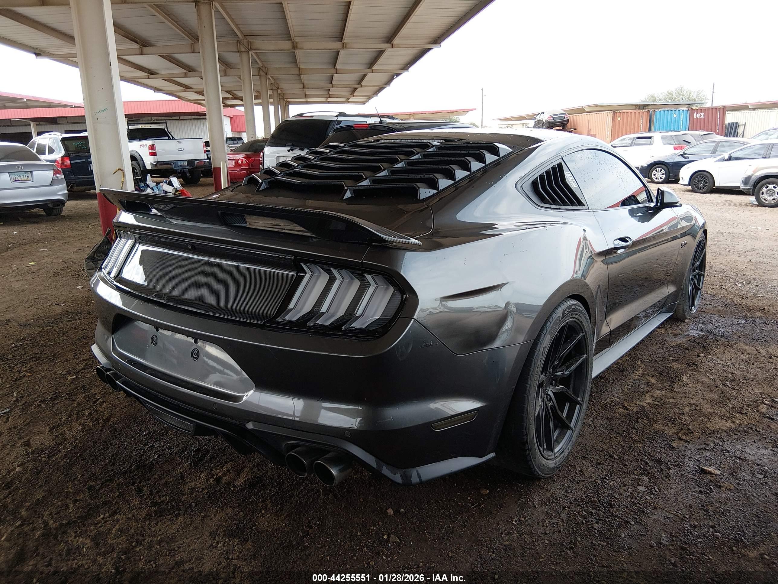 FORD MUSTANG image 4