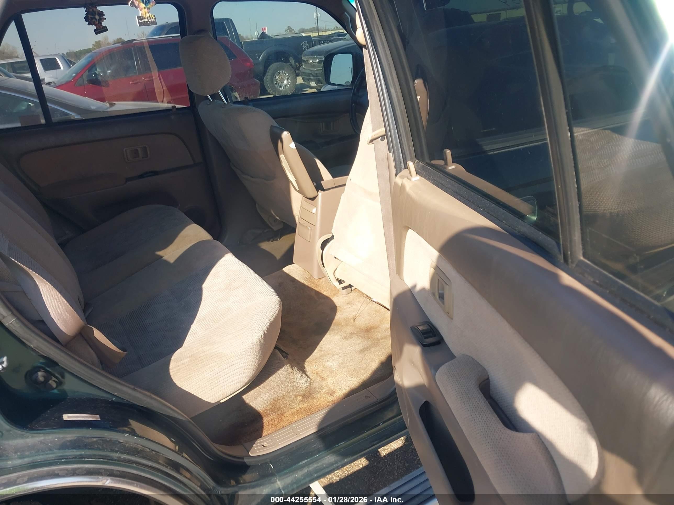 TOYOTA 4RUNNER image 8