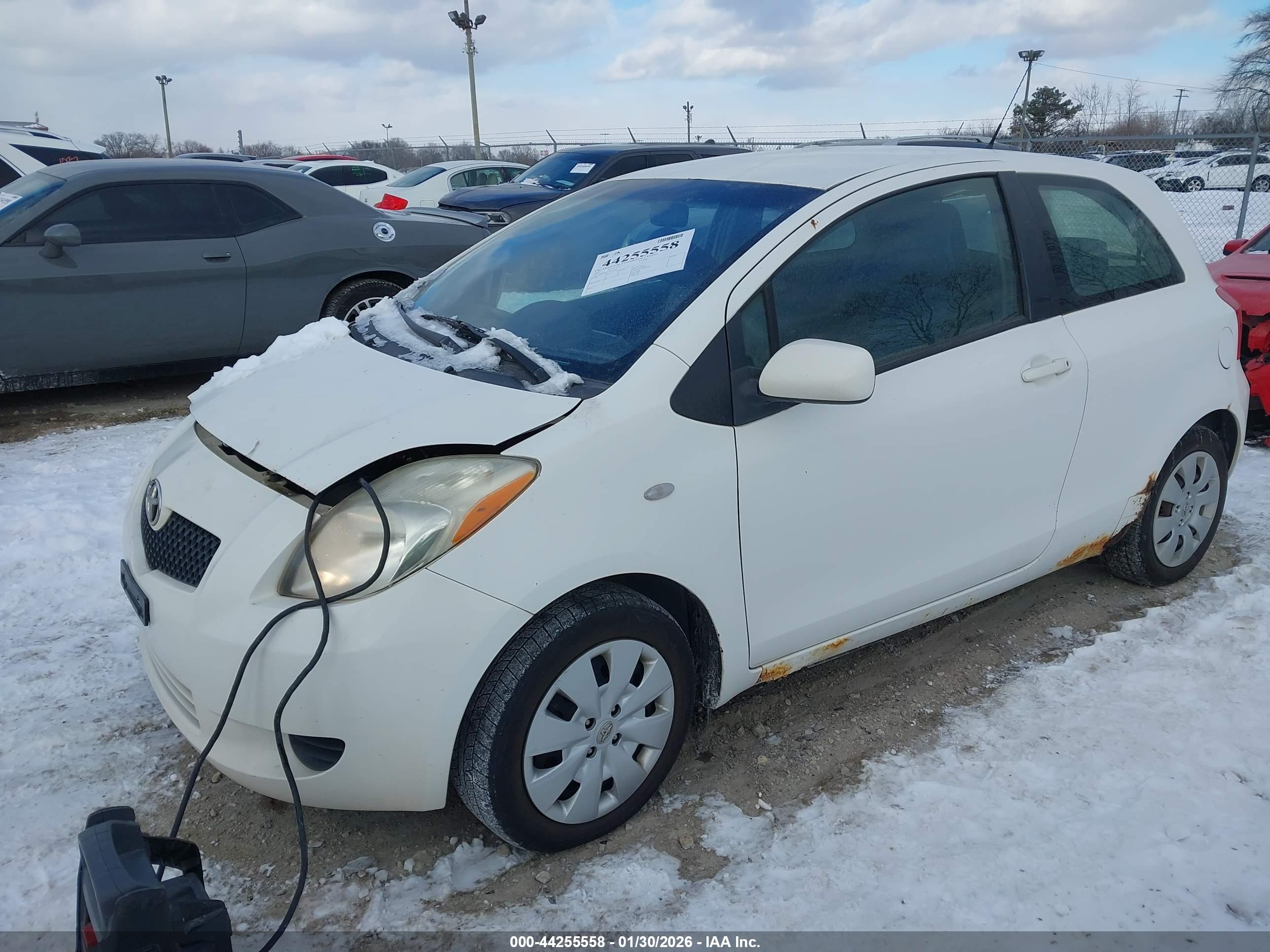 TOYOTA YARIS image 2
