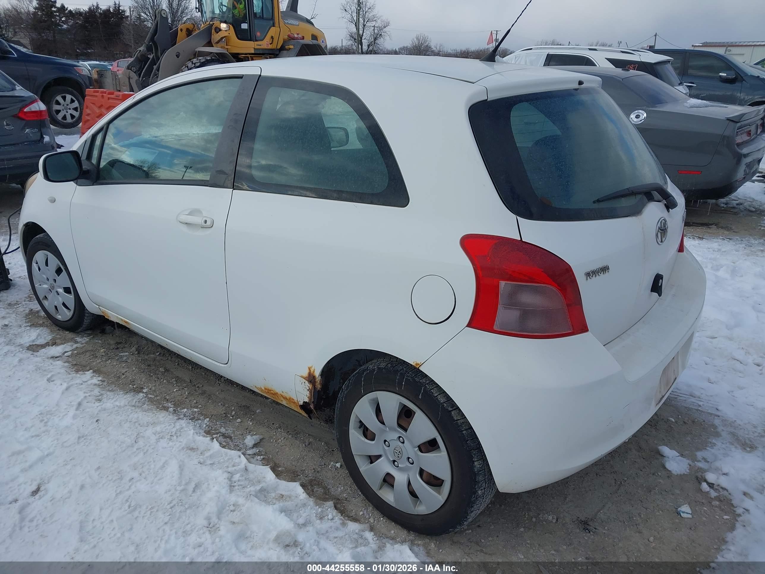 TOYOTA YARIS image 3