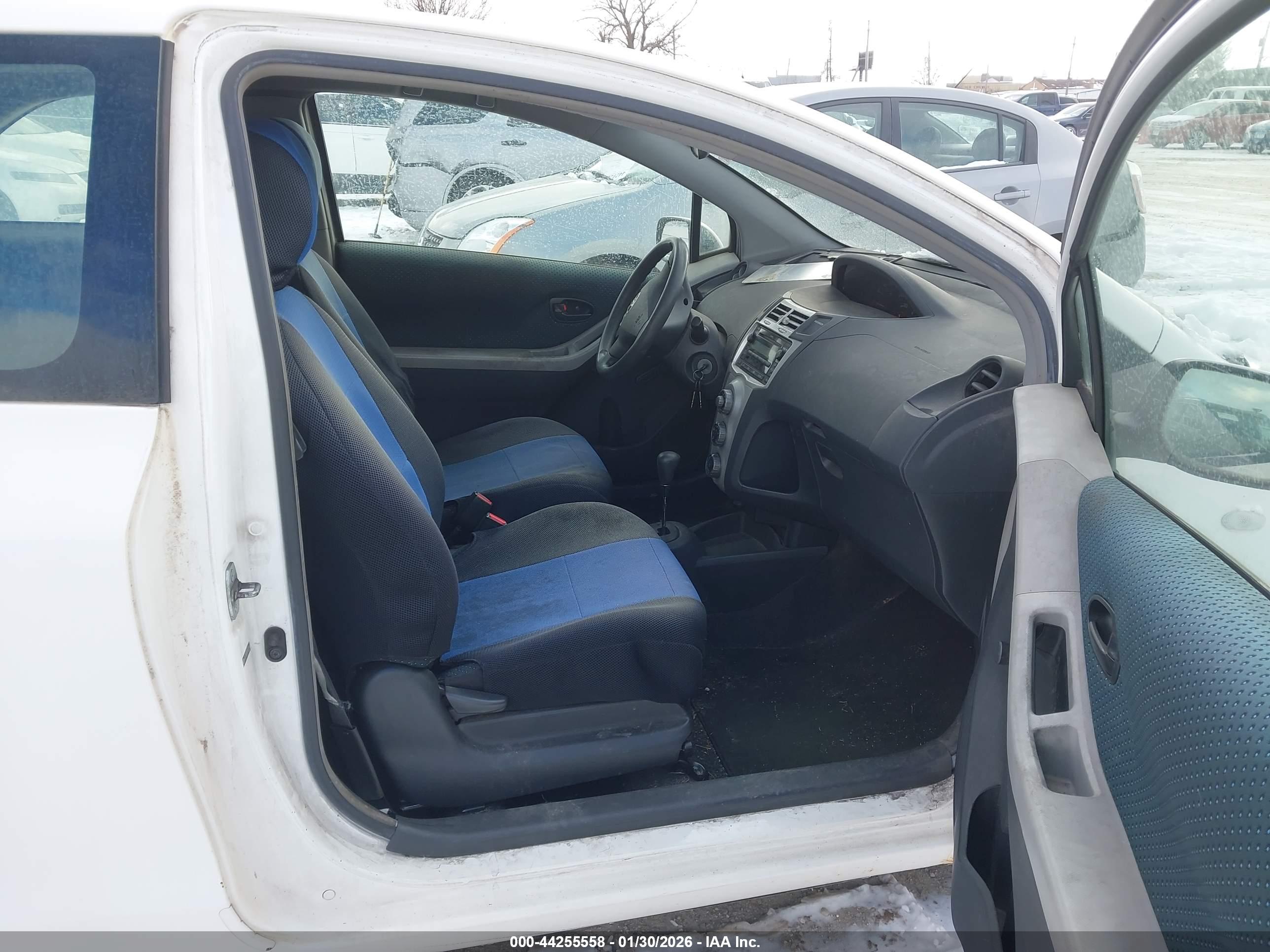 TOYOTA YARIS image 5