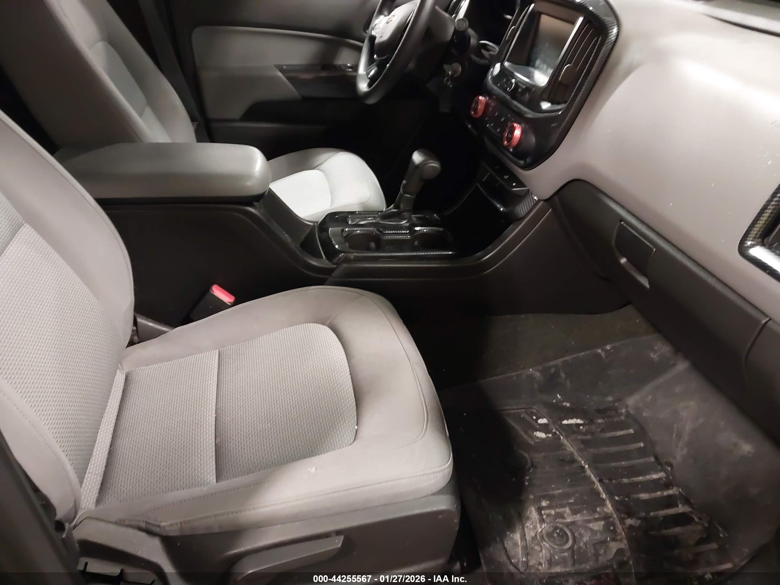 CHEVROLET COLORADO image 5