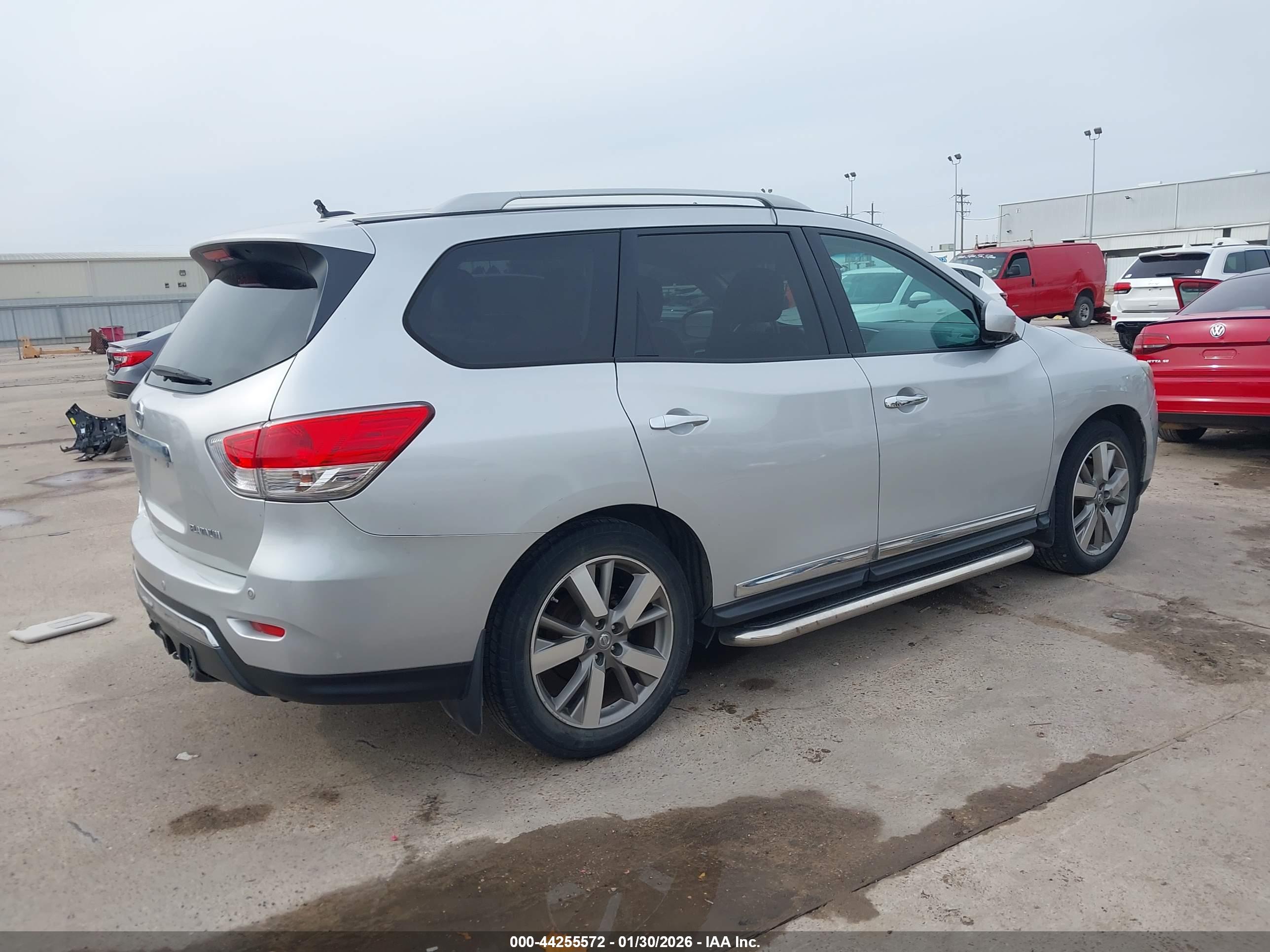 NISSAN PATHFINDER image 4
