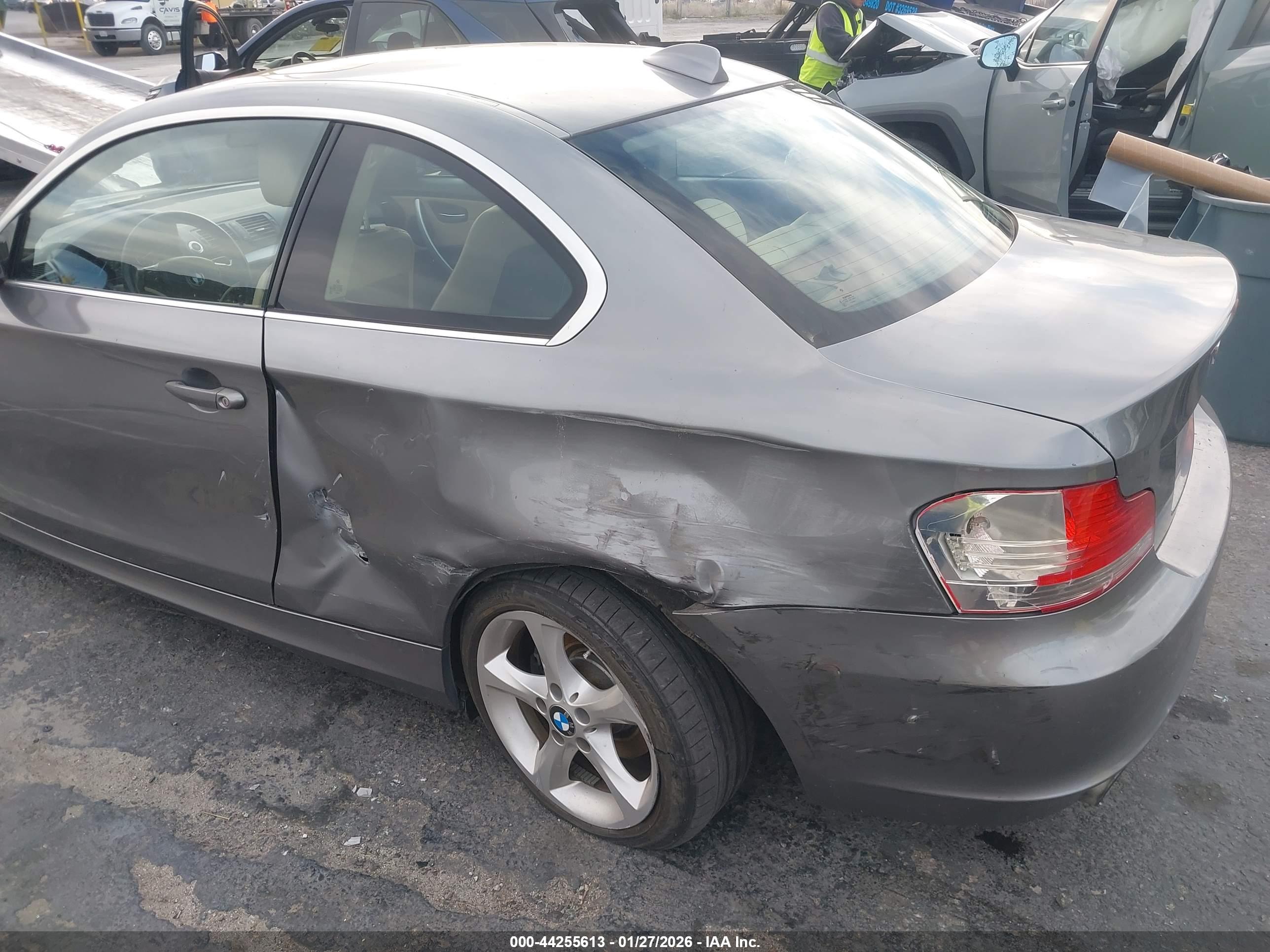 BMW 128I image 6