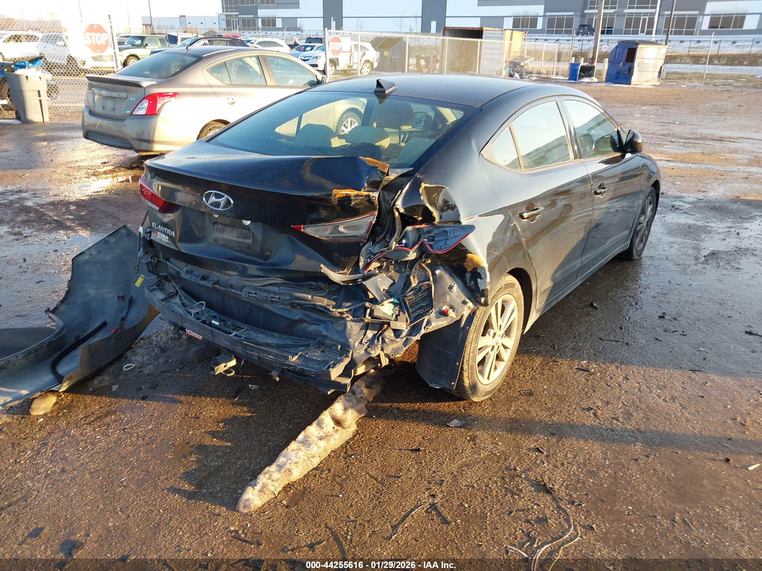 HYUNDAI ELANTRA image 4