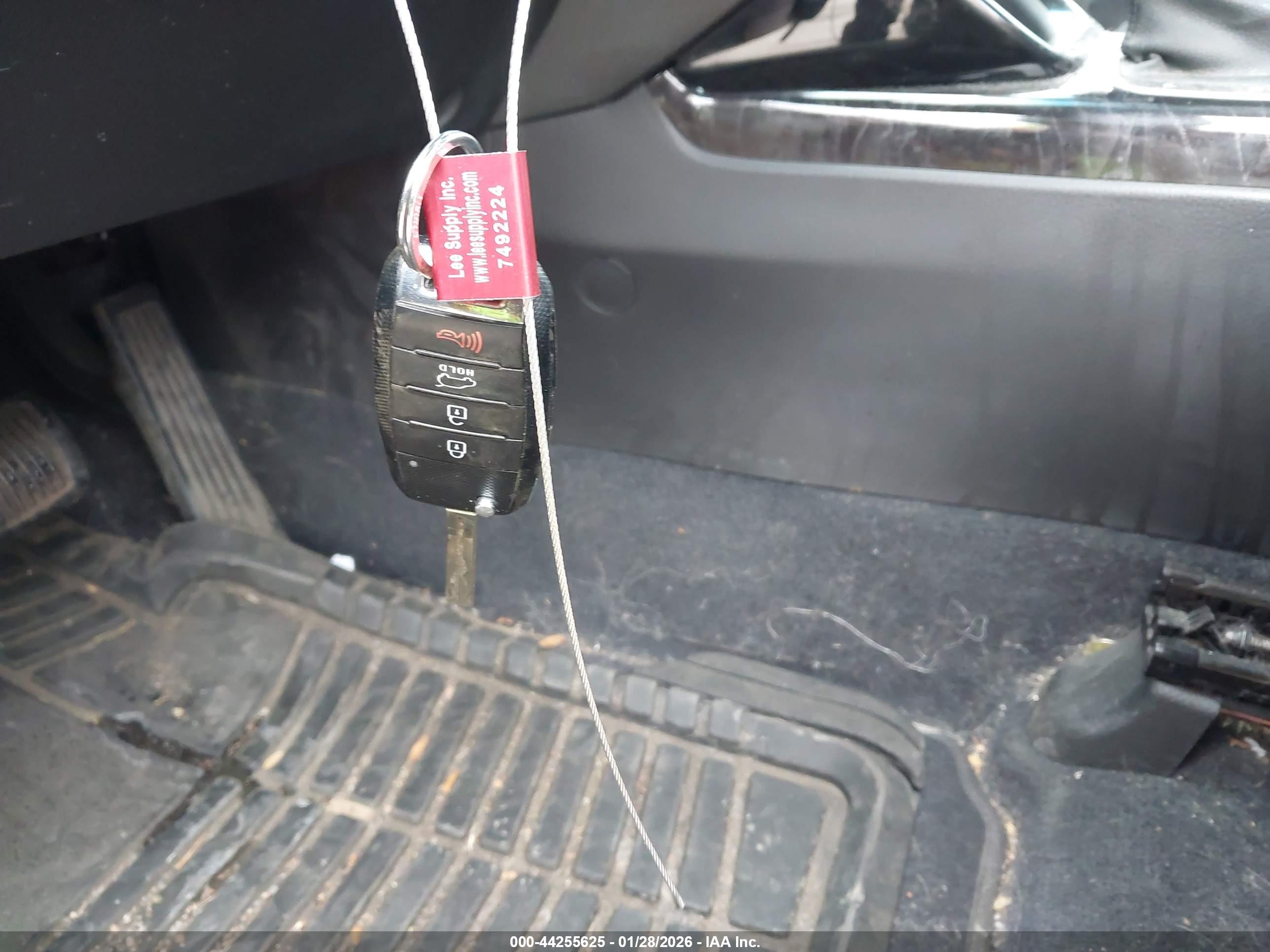 KIA SORENTO image 11